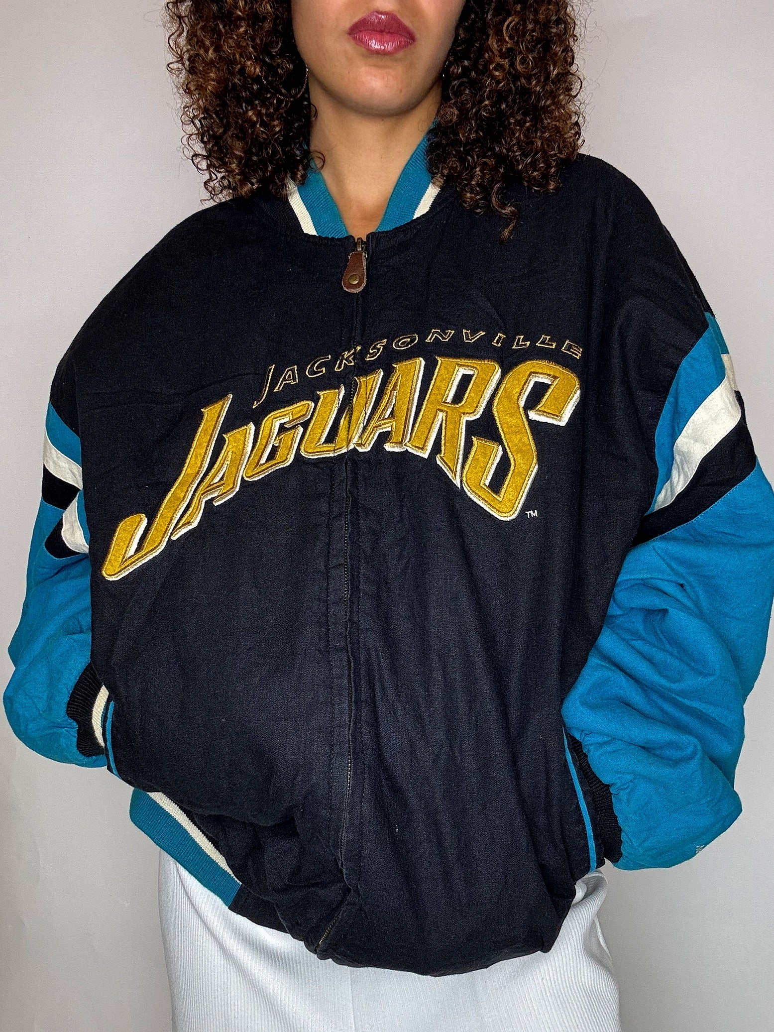 Bomber  brodé noir et bleu XL vintage