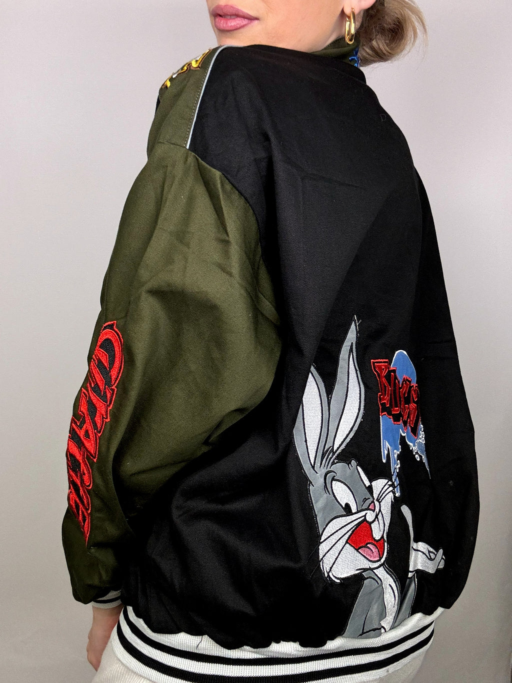 JH DESIGN x WARNERBROS LONEY TUNES L black and khaki collection jacket