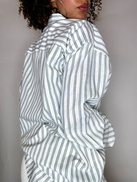 Vintage XL blue striped shirt