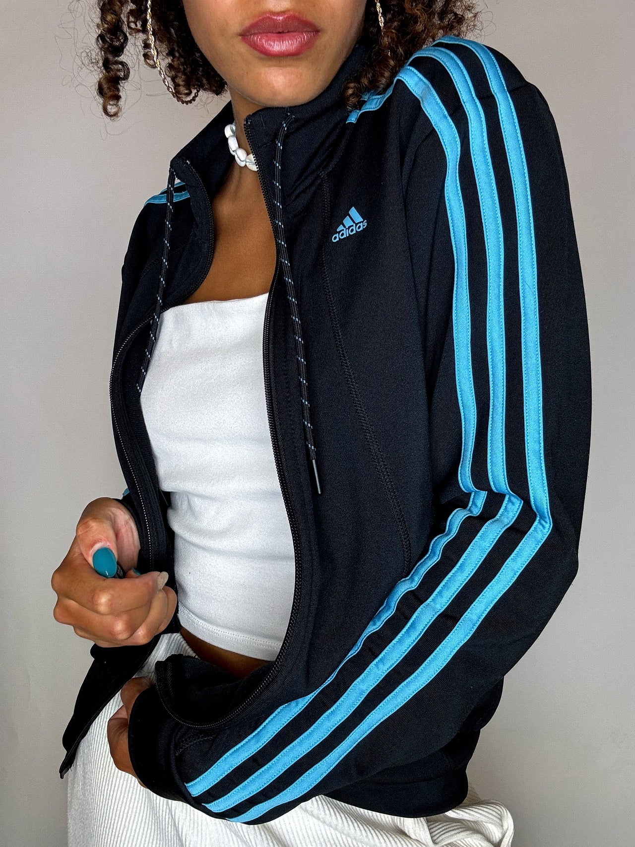 Jacket de sport noire et bleu ADIDAS S vintage