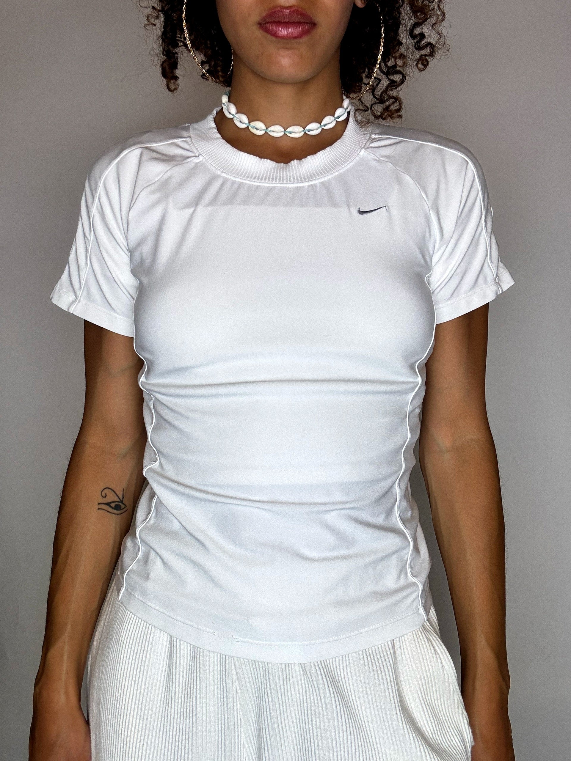 Vintage white NIKE sport t-shirt