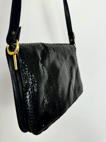 Sac en cuir noir à bandoulière effet python vintage