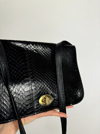 Sac en cuir noir à bandoulière effet python vintage