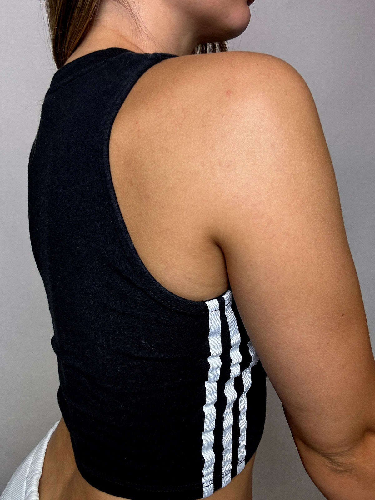 Black ADIDAS S vintage crop top