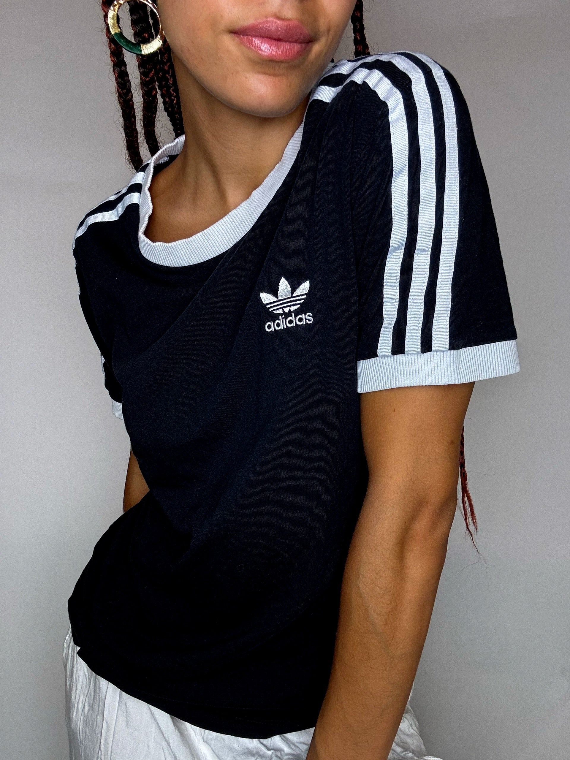 Adidas M Vintage schwarzes T-Shirt