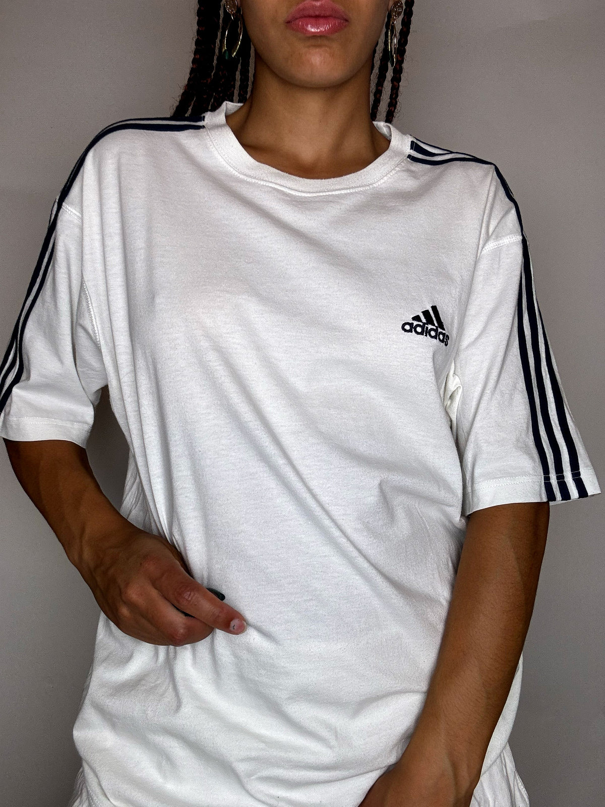 ADIDAS M Vintage weißes T-Shirt