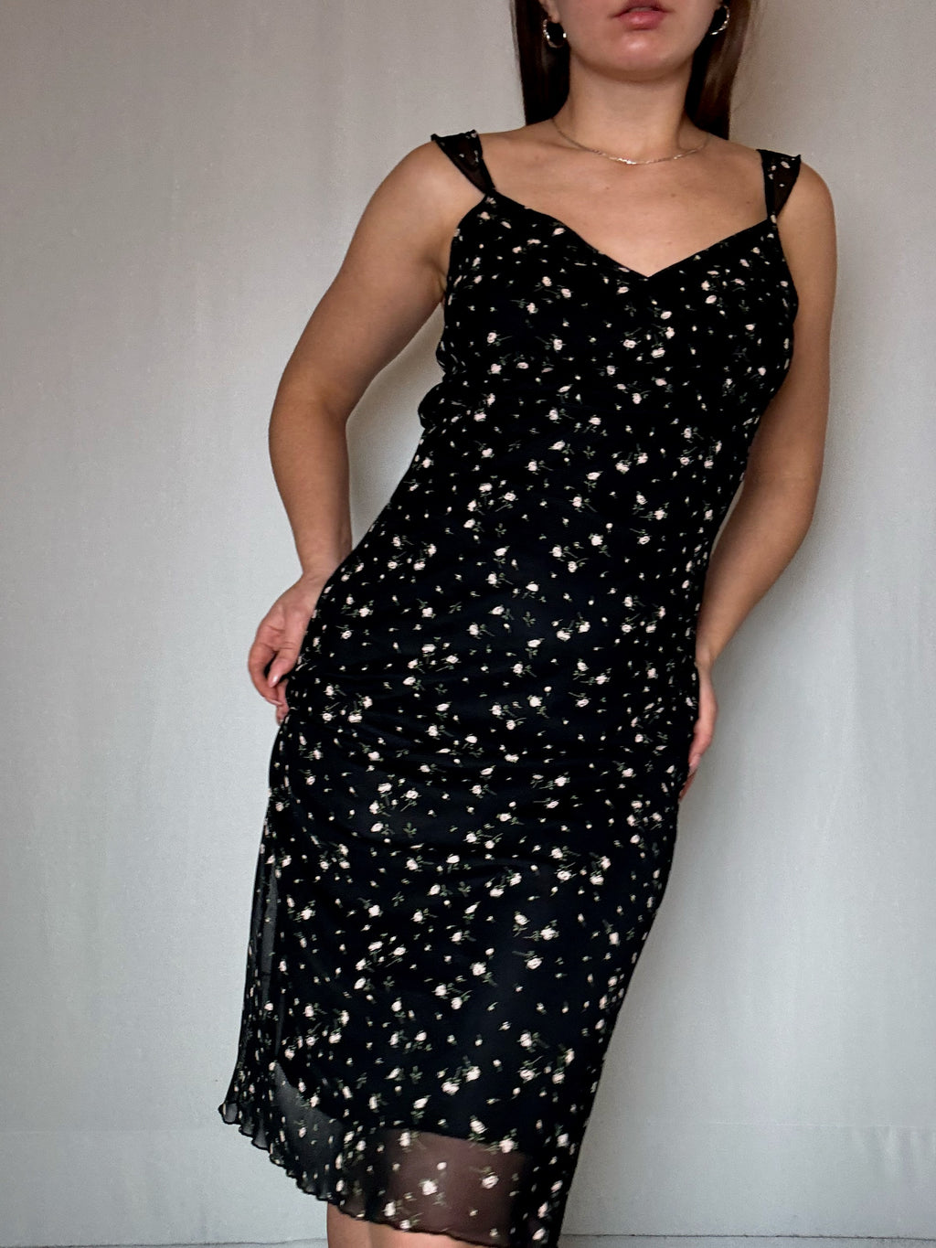 Robe noire à fleurs à bretelles M/L vintage