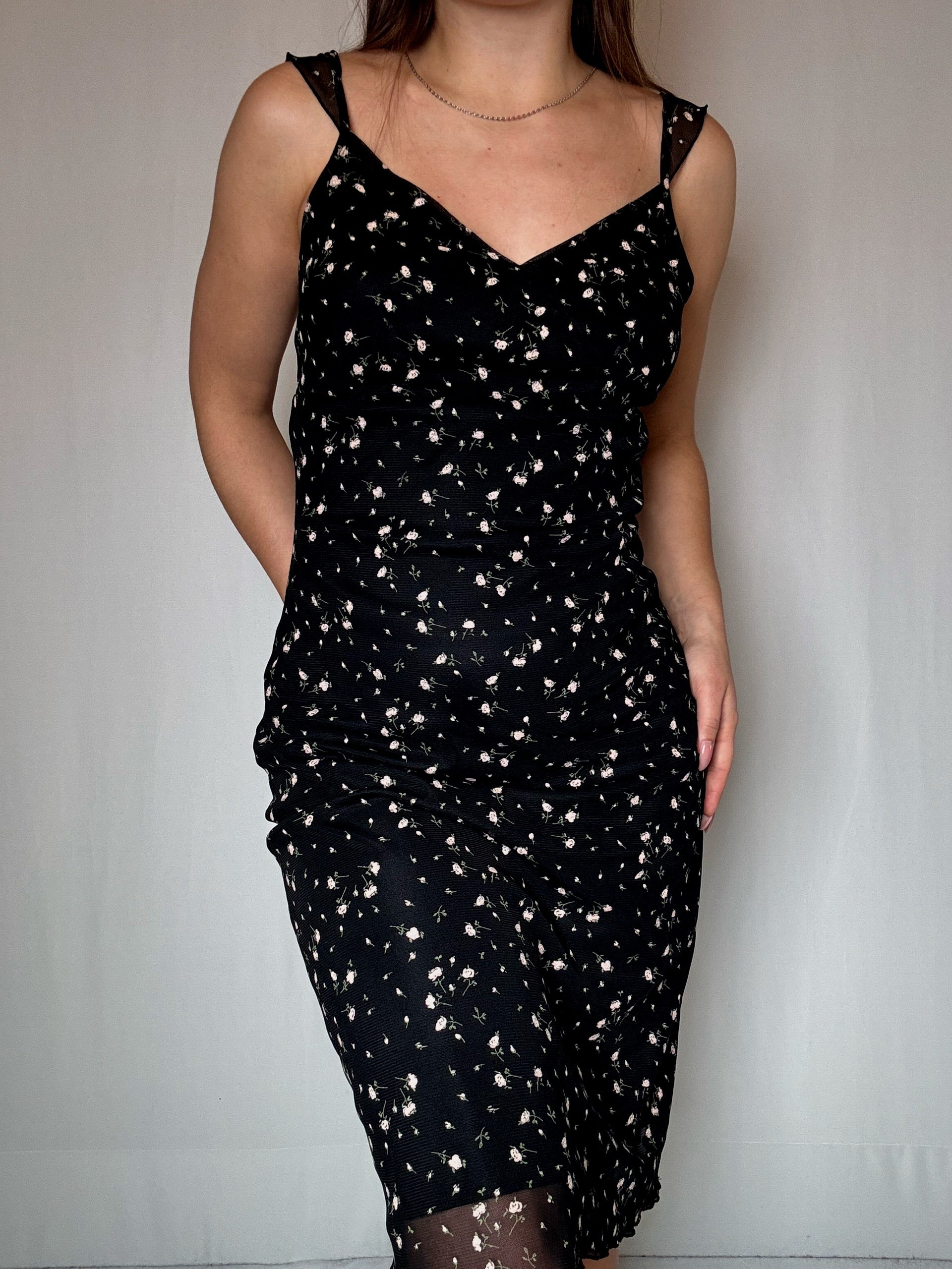 Robe noire à fleurs à bretelles M/L vintage