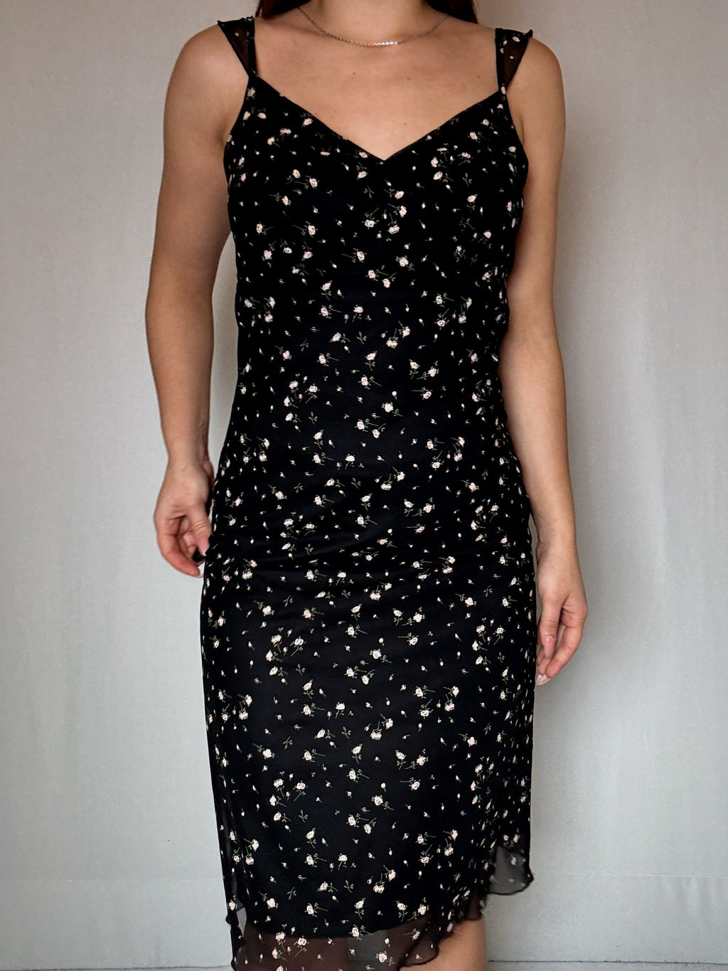 Robe noire à fleurs à bretelles M/L vintage