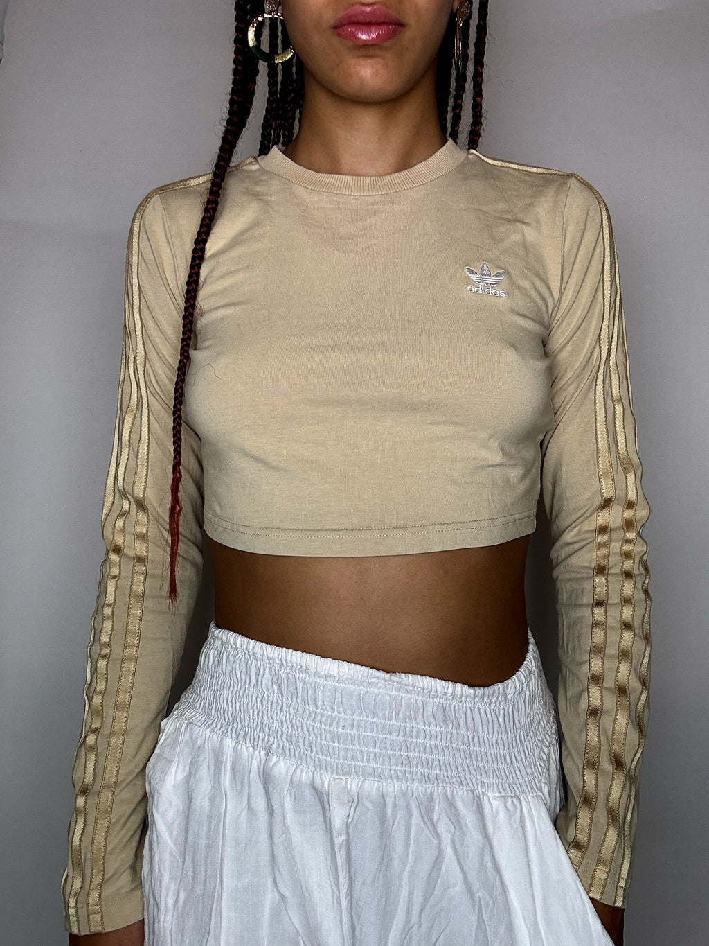 ADIDAS M vintage beige long-sleeved crop top