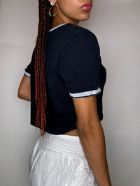 Black NIKE M vintage crop top