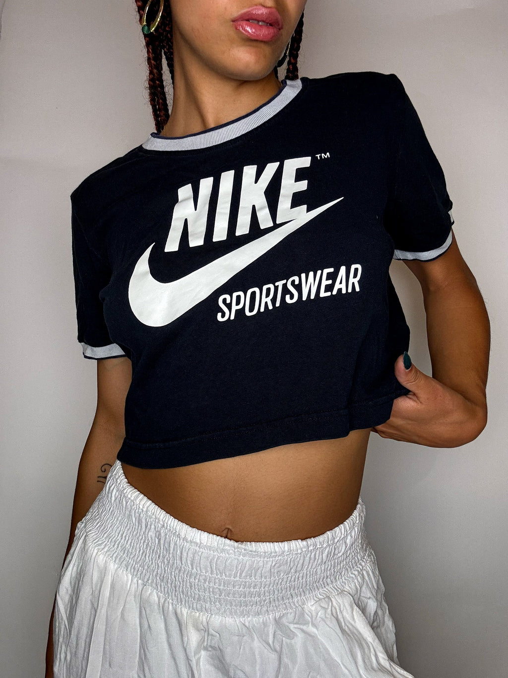 Black NIKE M vintage crop top