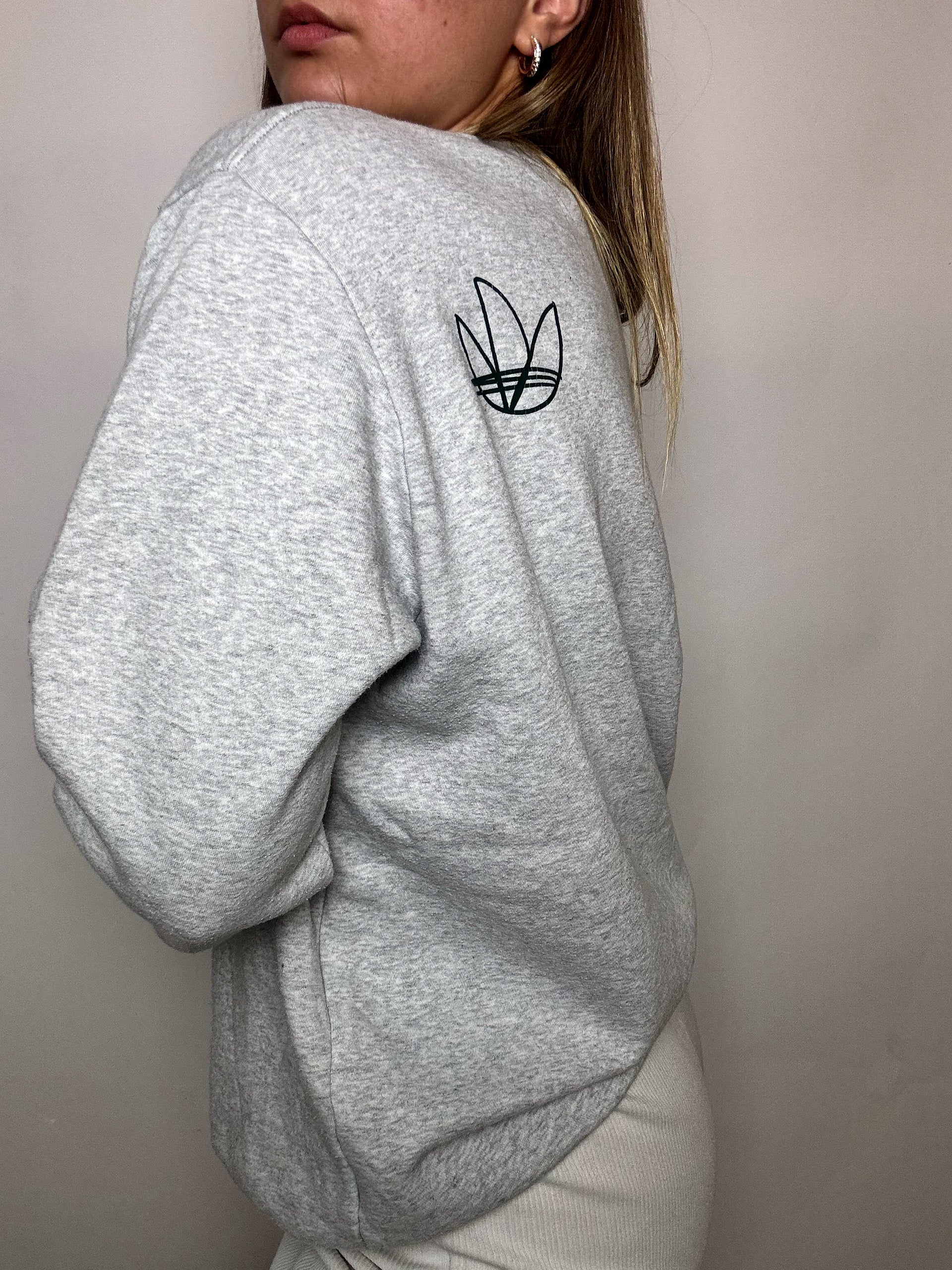 ADIDAS M vintage grey sweatshirt