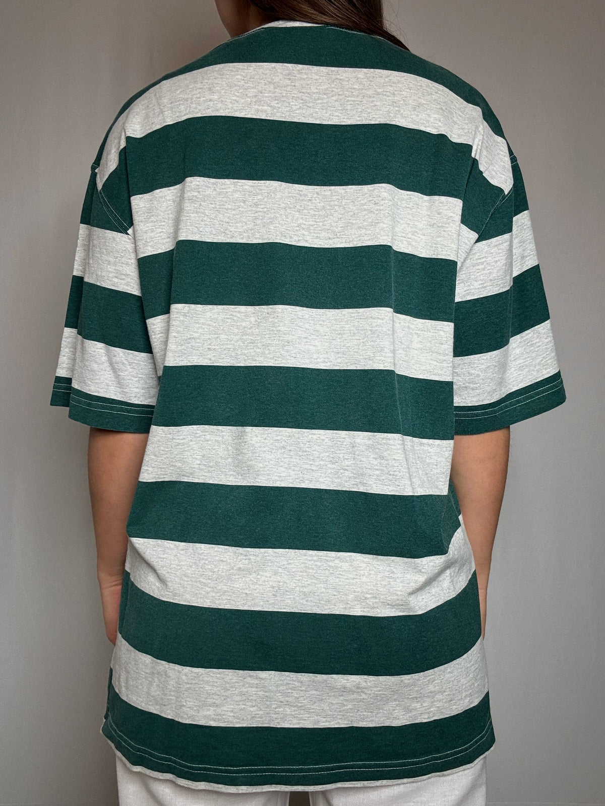 Gestreiftes T-Shirt, grau und grün, bestickt, Gr. L, Vintage