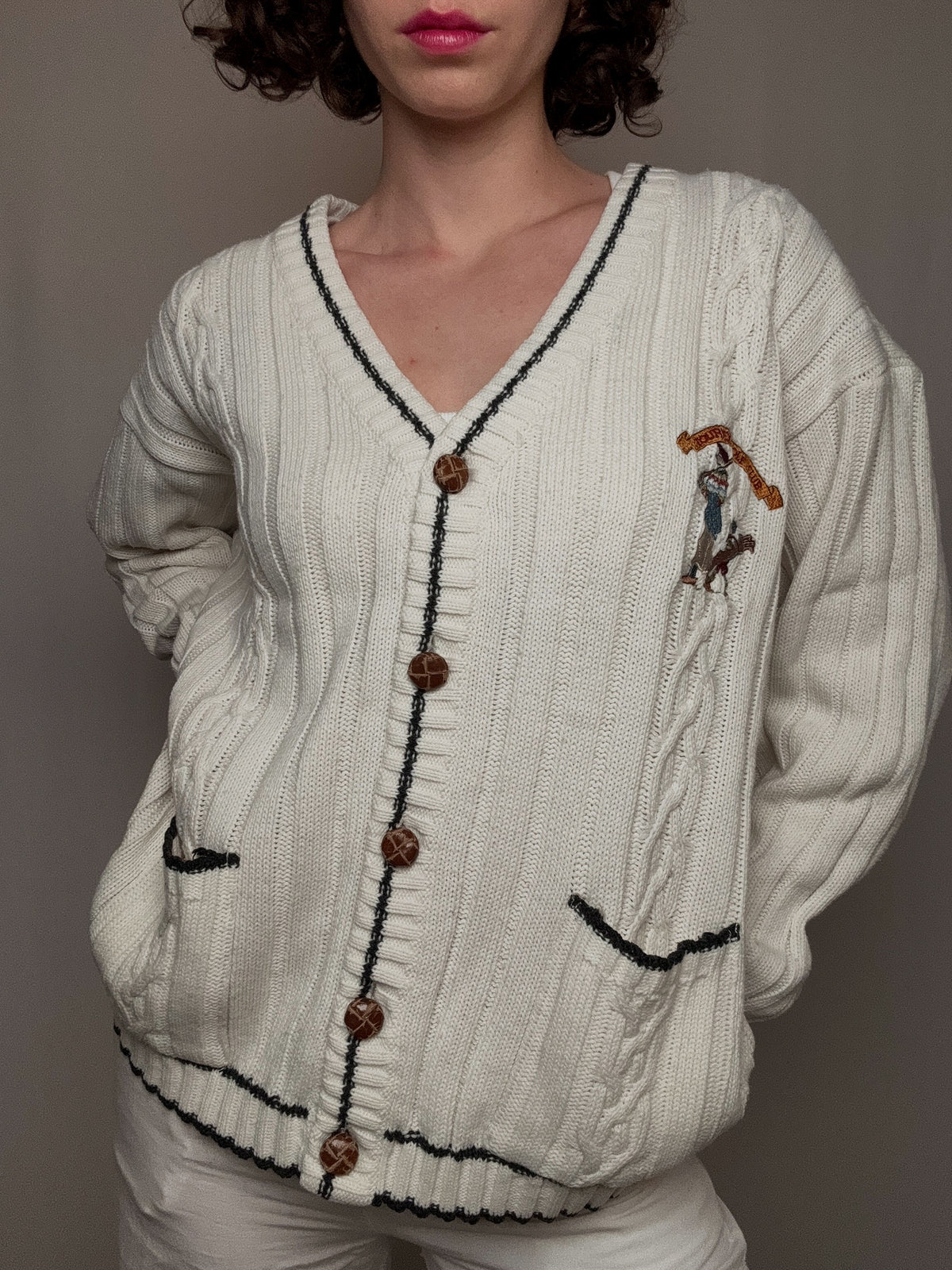 vintage white cricket cardigan M/L