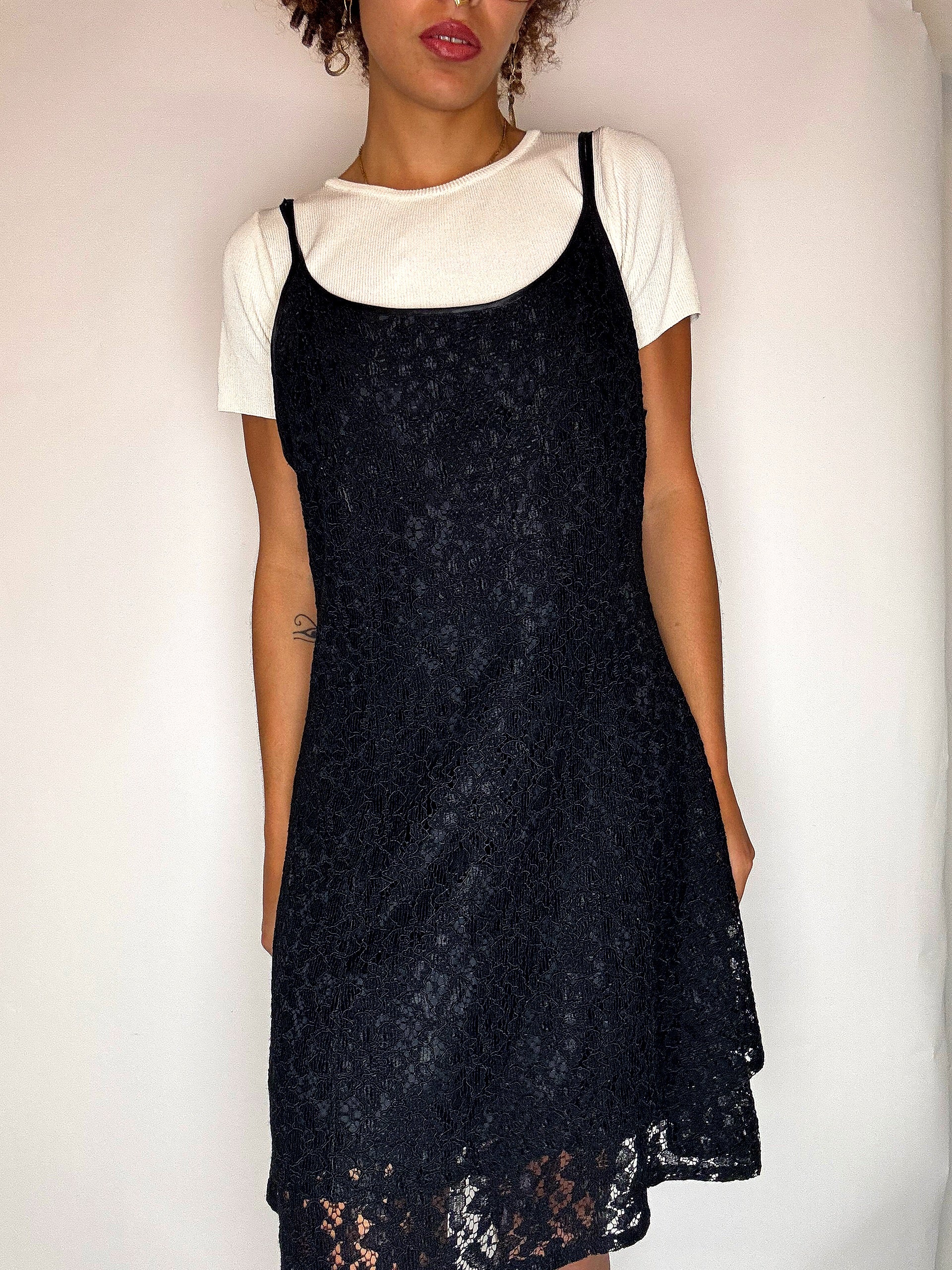 Vintage black lace dress M