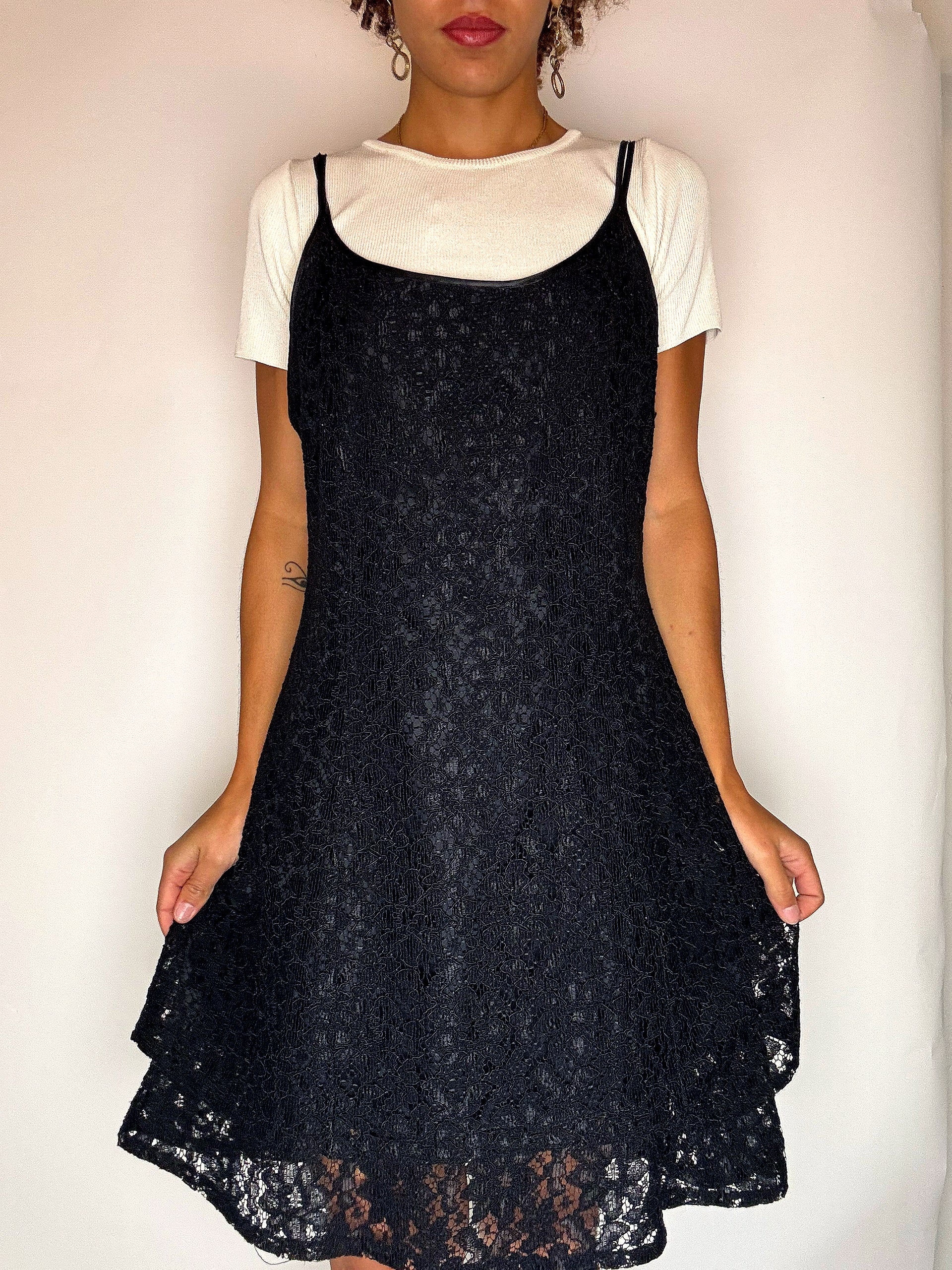 Vintage black lace dress M