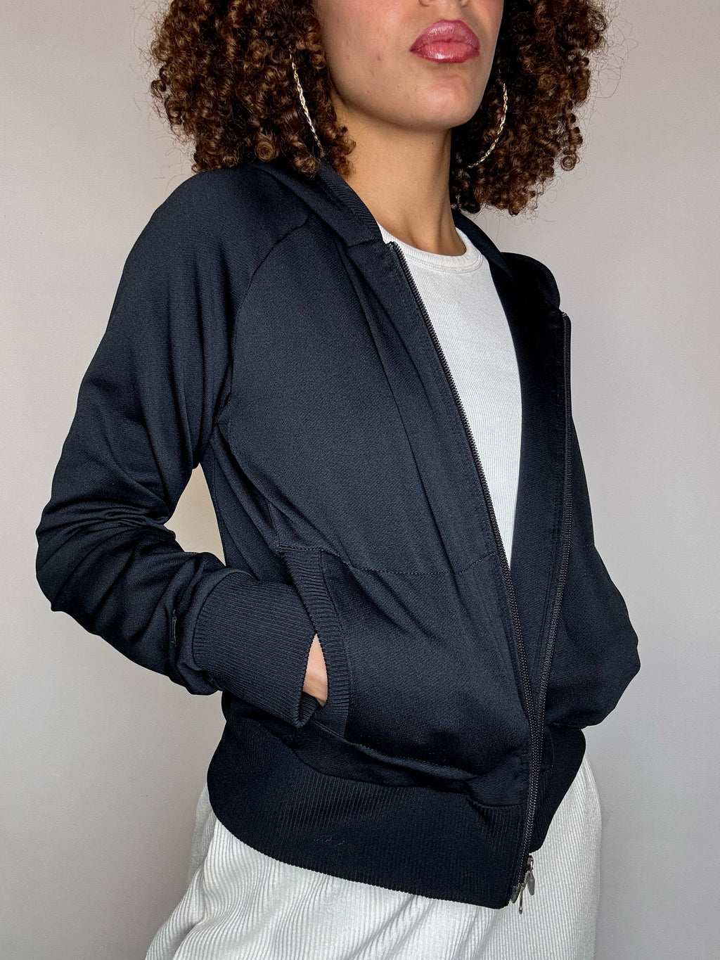 ADIDAS L Vintage schwarze Sportjacke