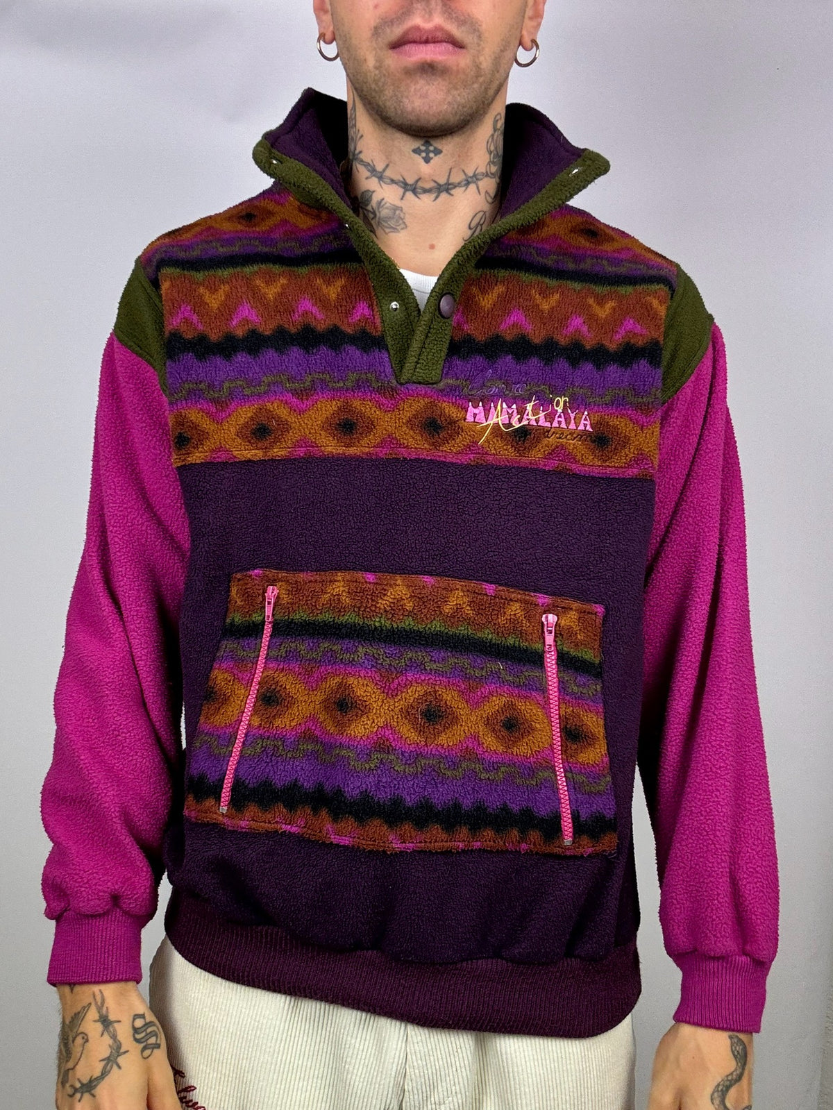 Burgundy graphic fleece with zipped neck M Vintage