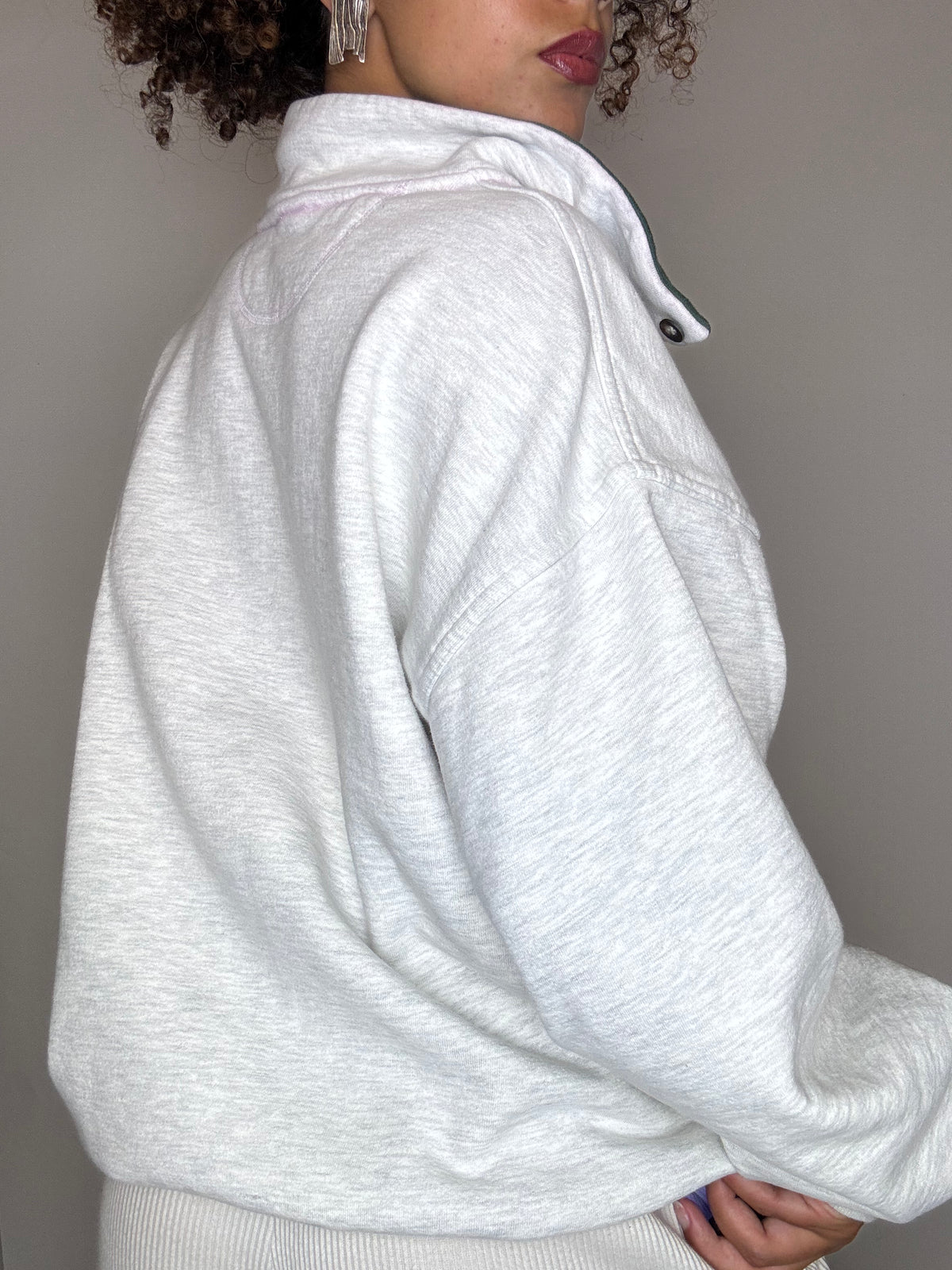 Vintage graues Sweatshirt mit Stehkragen, Größe L