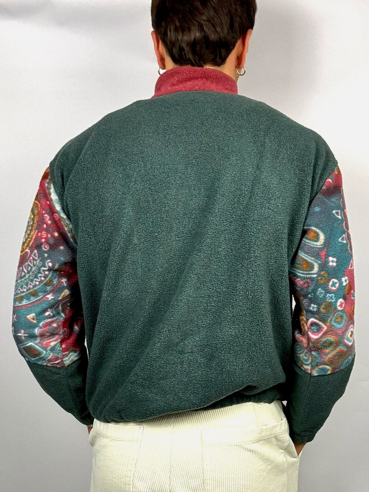 Burgundy graphic fleece with zip neck L/XL Vintage