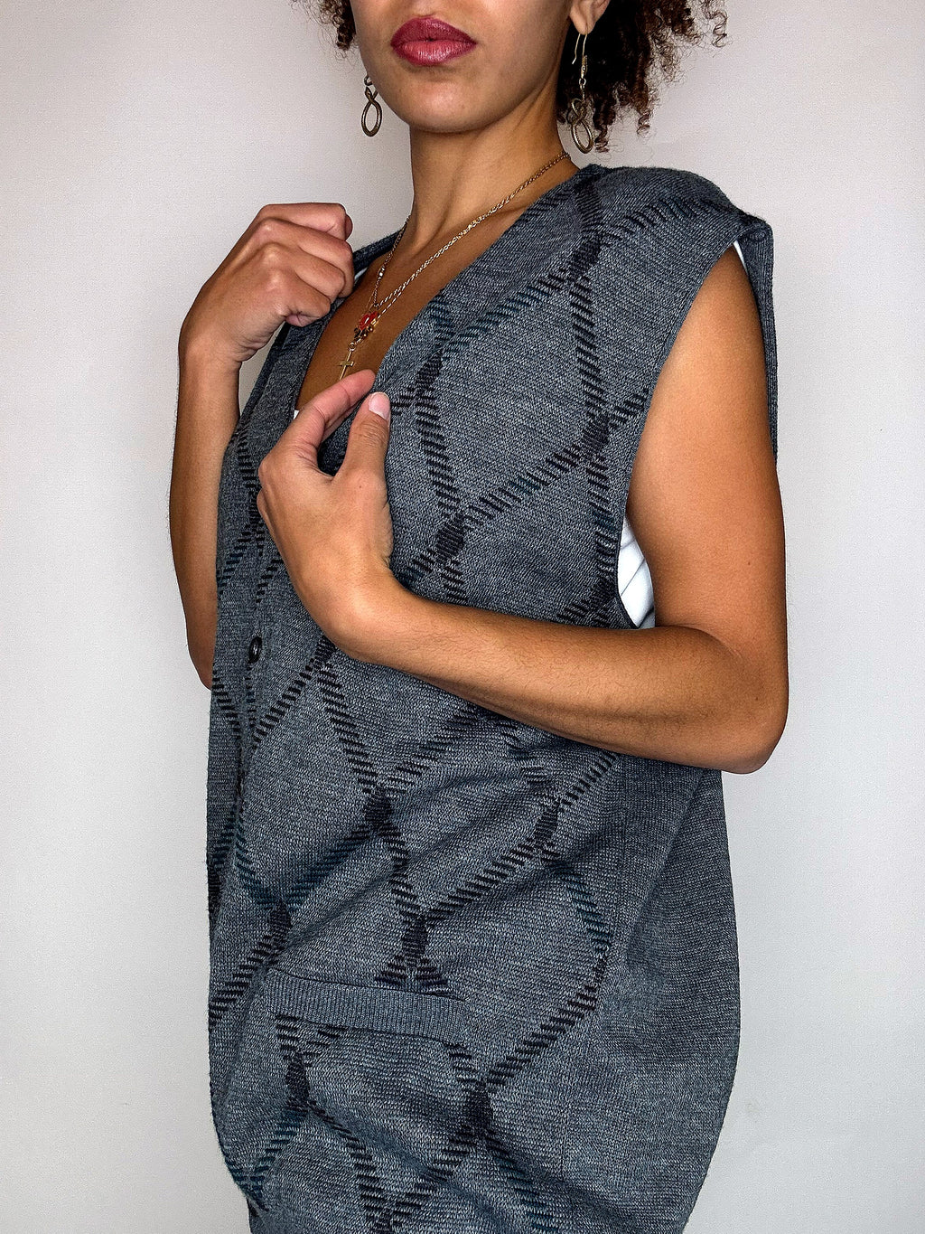 Vintage graue karierte Strickweste, Größe L/XL