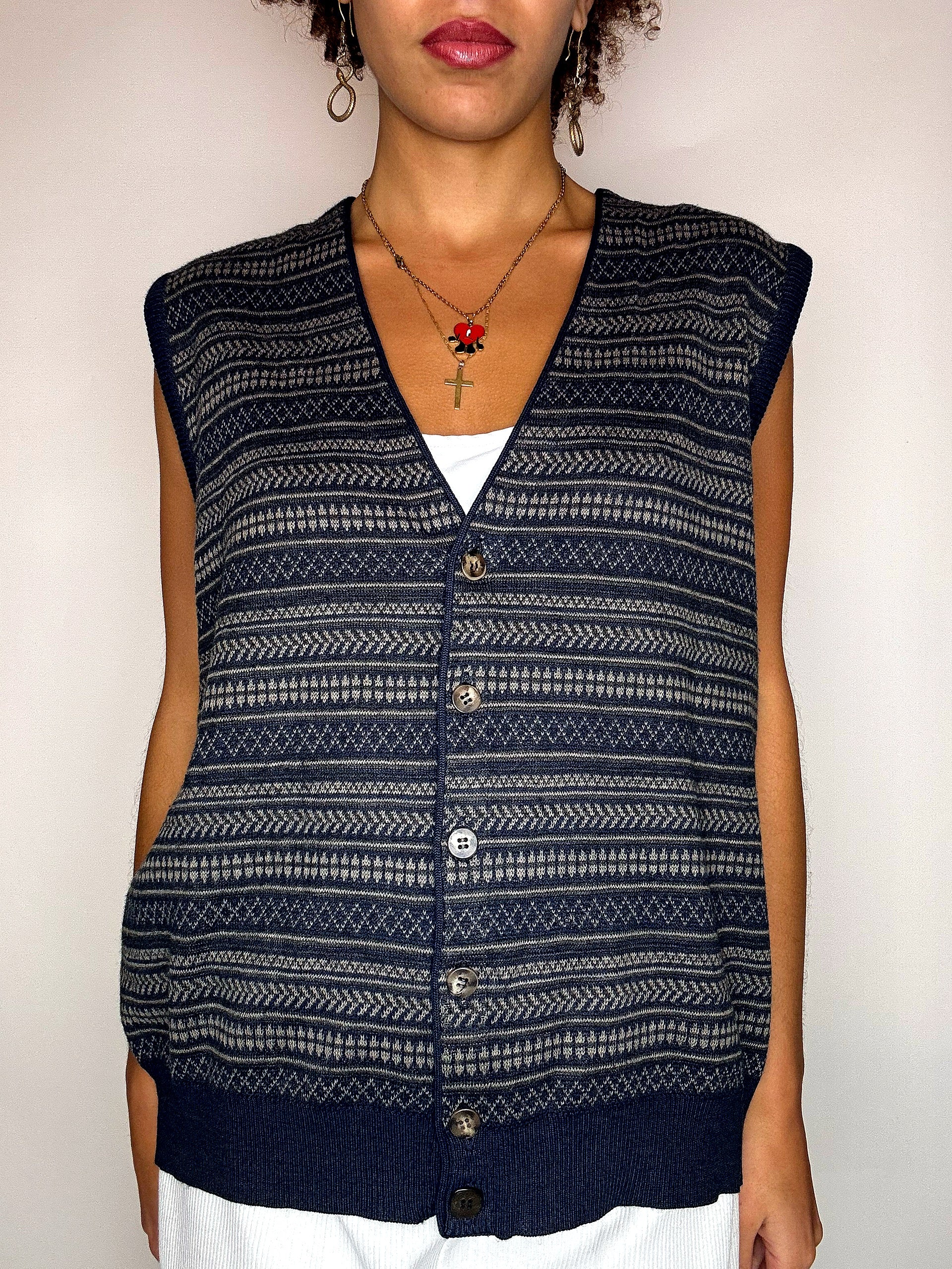 Vintage-Strickweste in Marineblau mit Karomuster, Größe L/XL