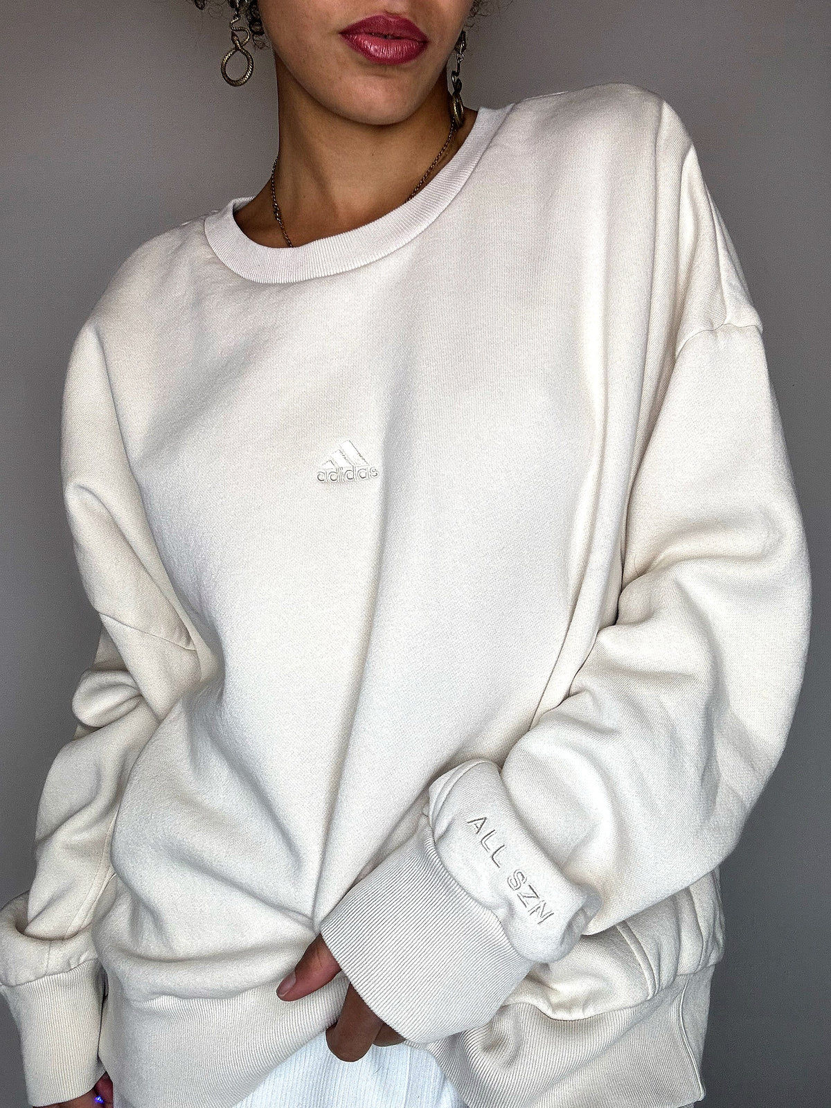 Cream crew neck sweatshirt ADIDAS L/XL vintage