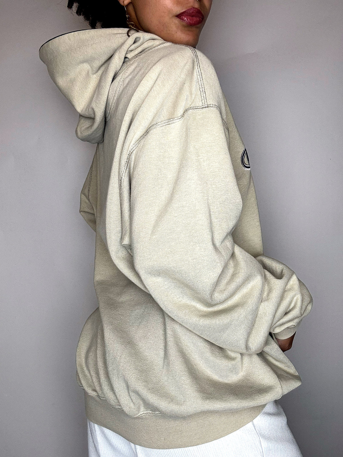 CHAMPION L Vintage-Sweatshirt in Beige