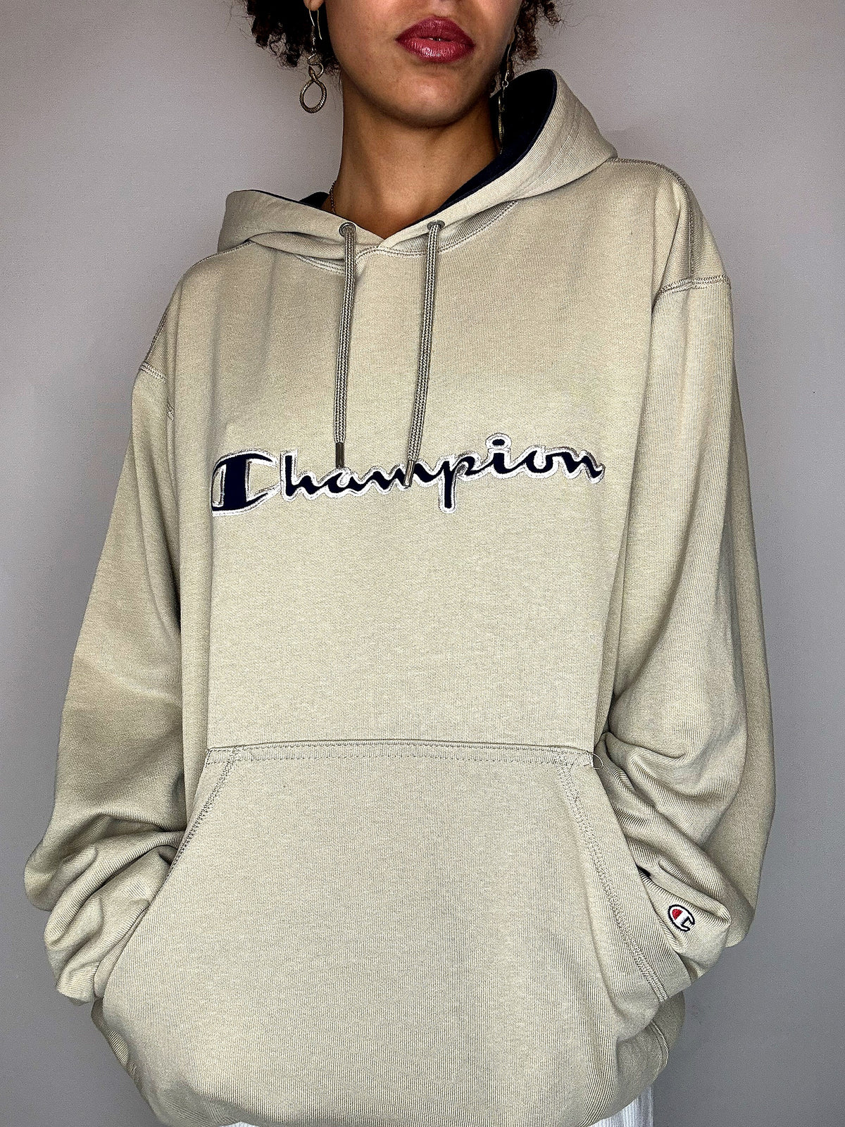 CHAMPION L Vintage-Sweatshirt in Beige