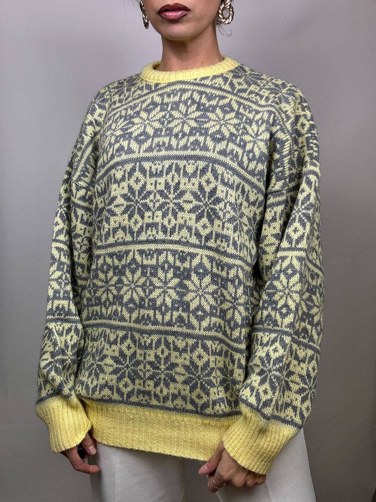 Pull jaune et gris L  à motif vintage