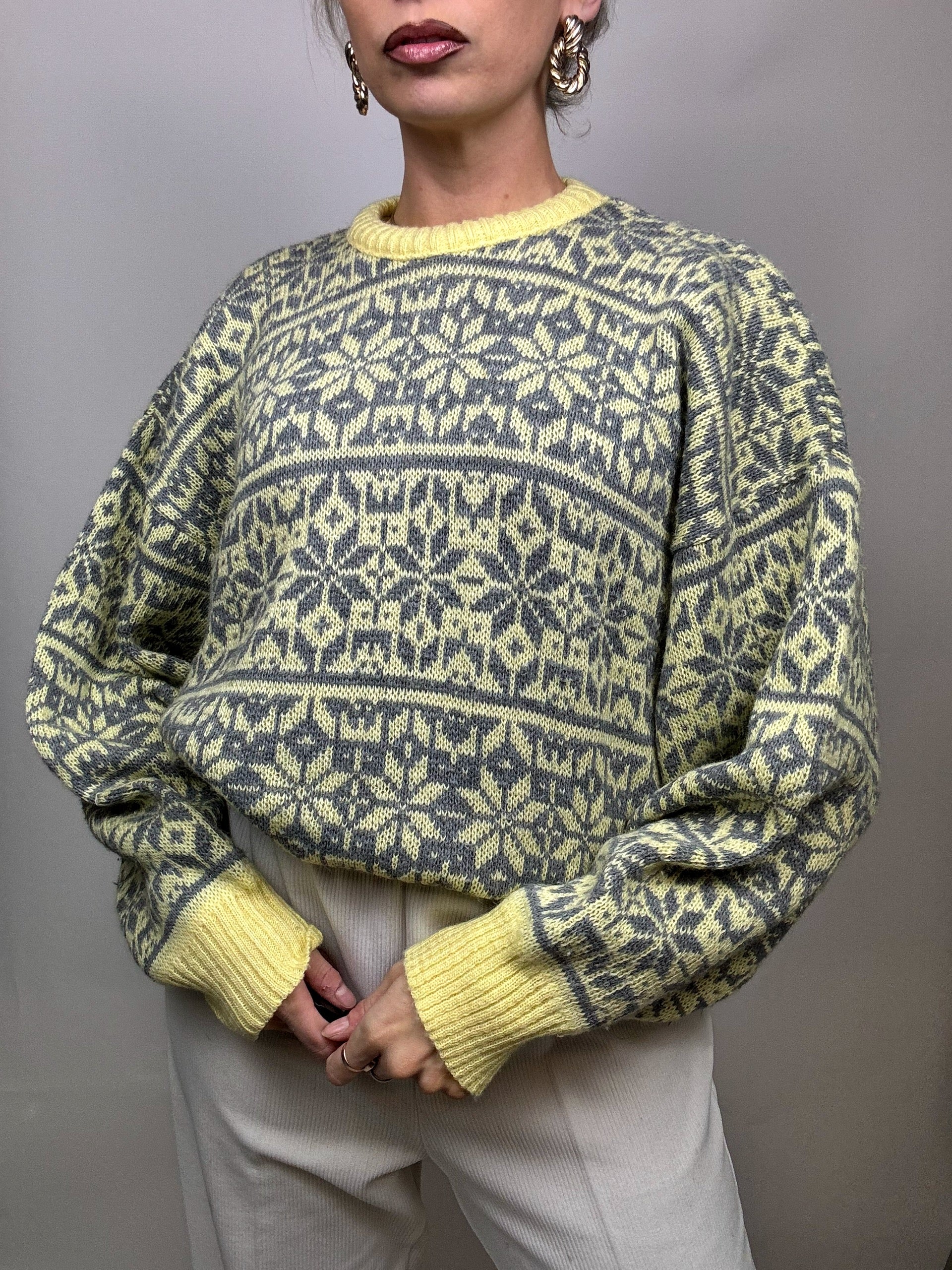Yellow and gray sweater L with vintage pattern