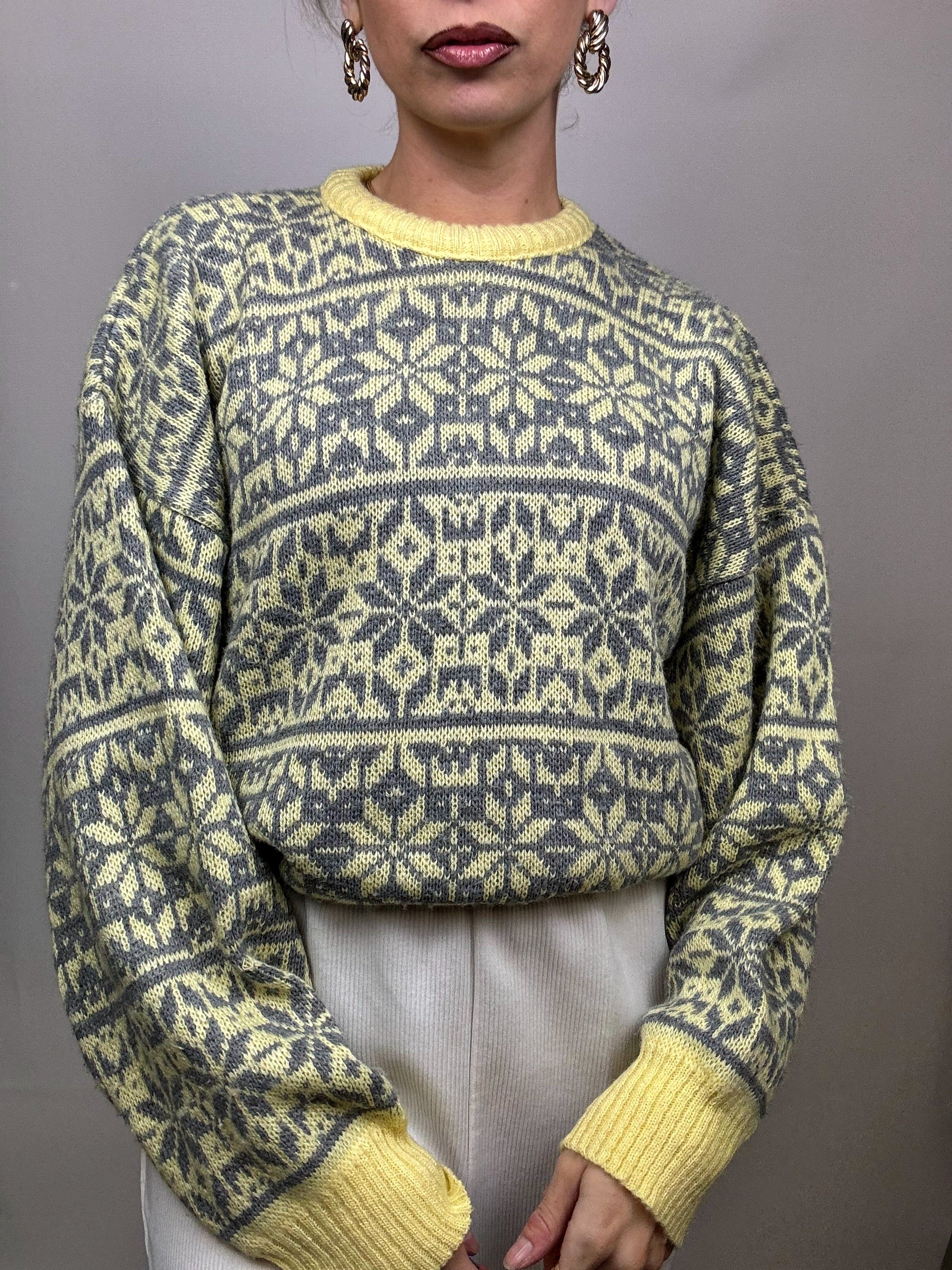 Yellow and gray sweater L with vintage pattern