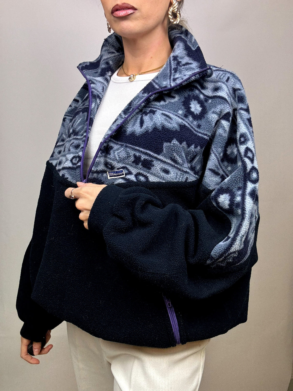 Vintage XL navy graphic zip-neck fleece