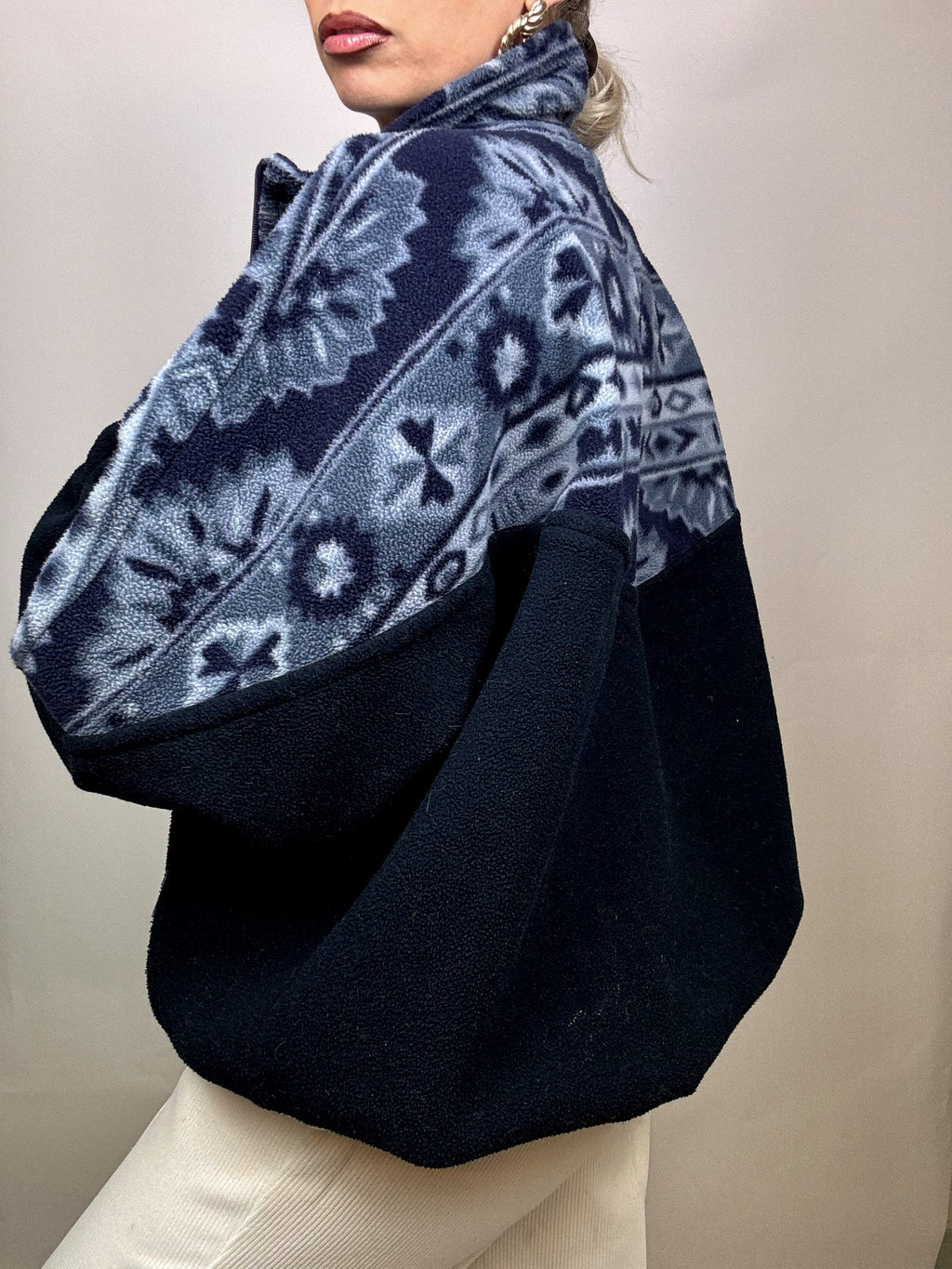 Vintage XL navy graphic zip-neck fleece