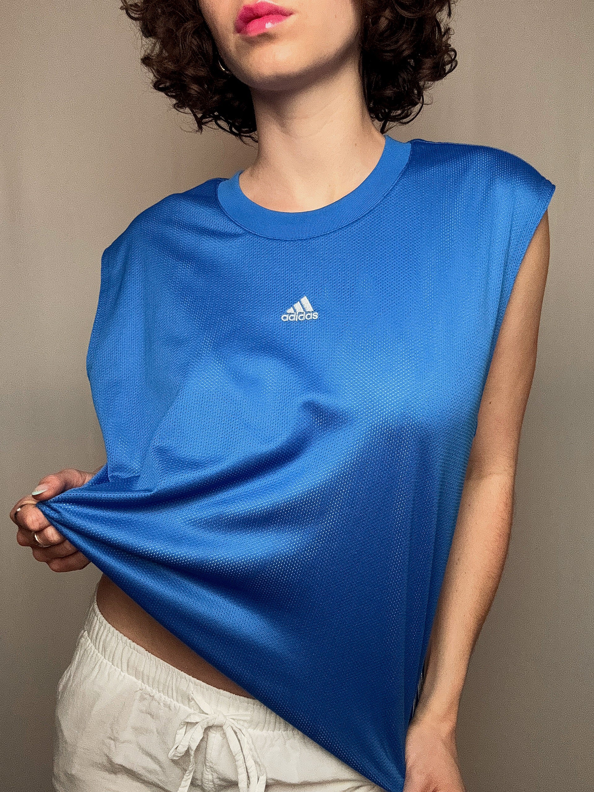 maillot de basket bleu ciel adidas L vintage