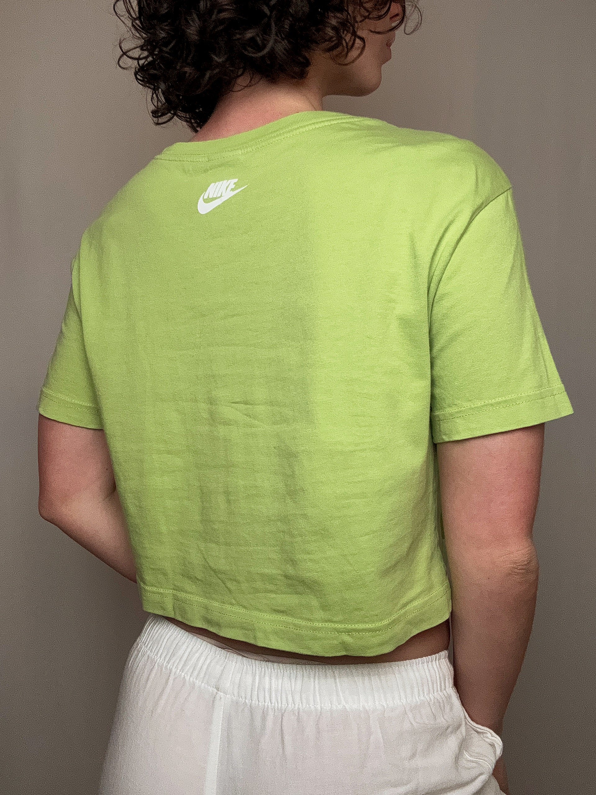 Grünes Nike Cropped T-Shirt XS vintage
