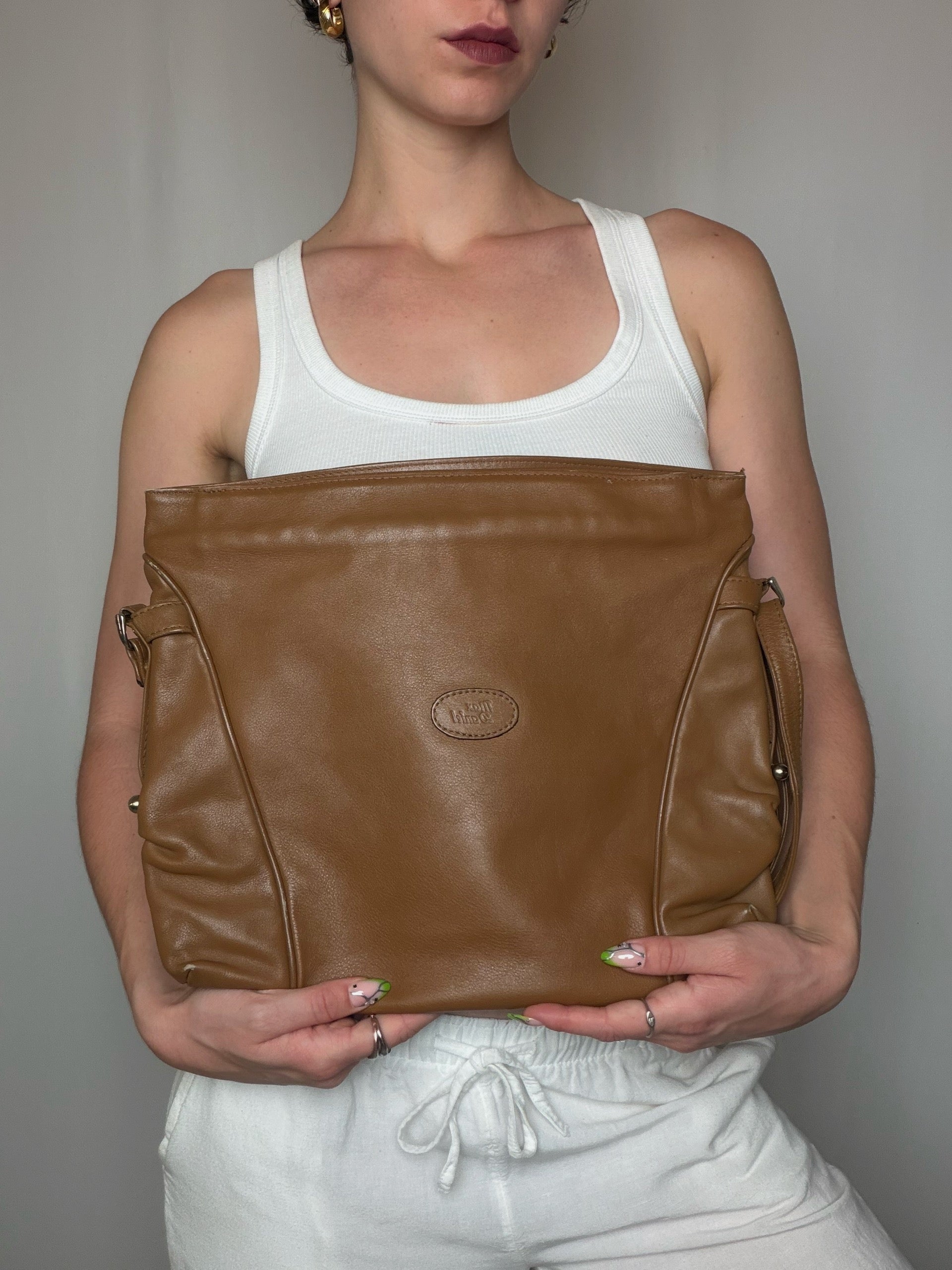 Vintage schwarze Ledertasche mit Schulterriemen