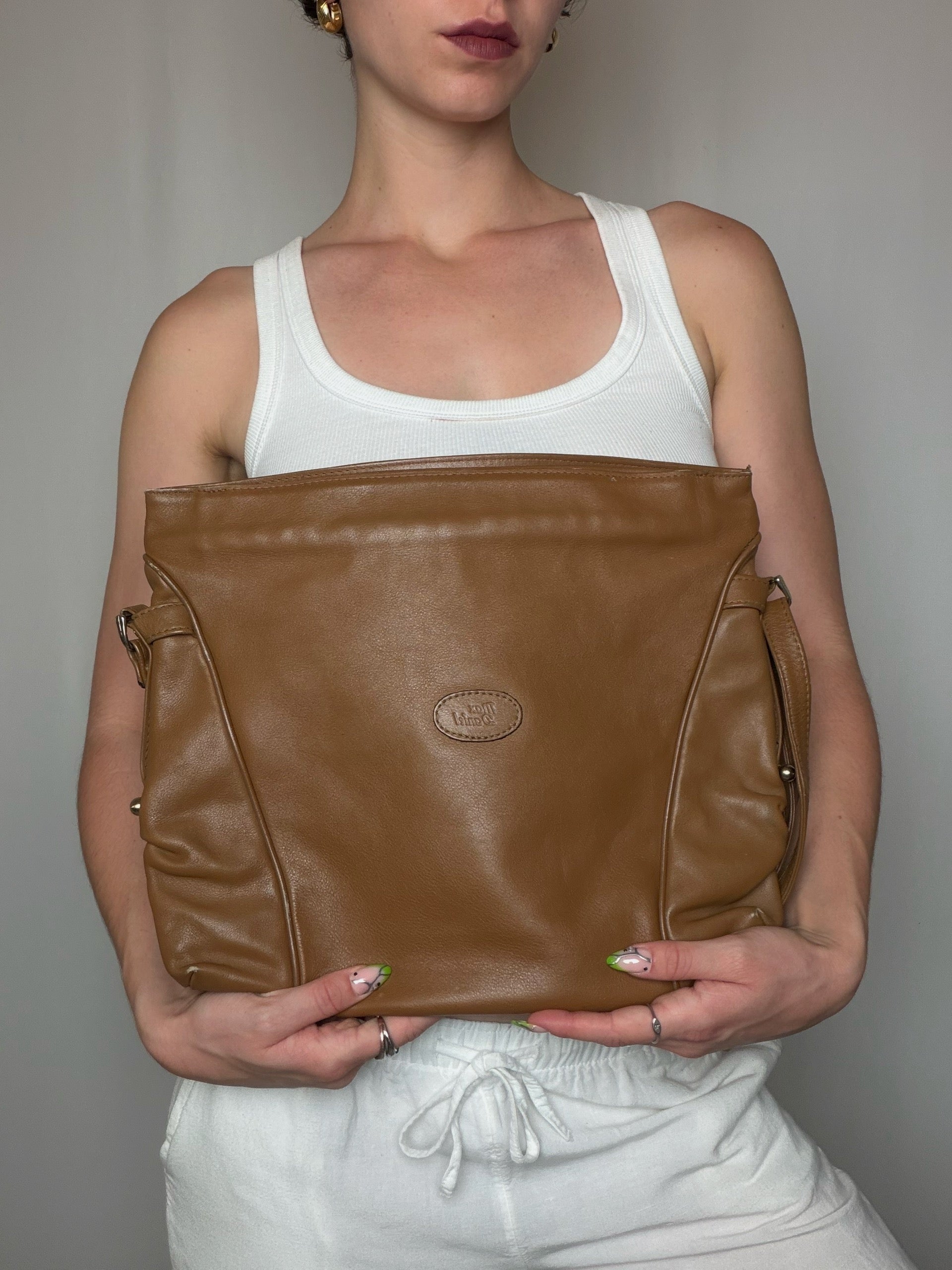 Vintage schwarze Ledertasche mit Schulterriemen