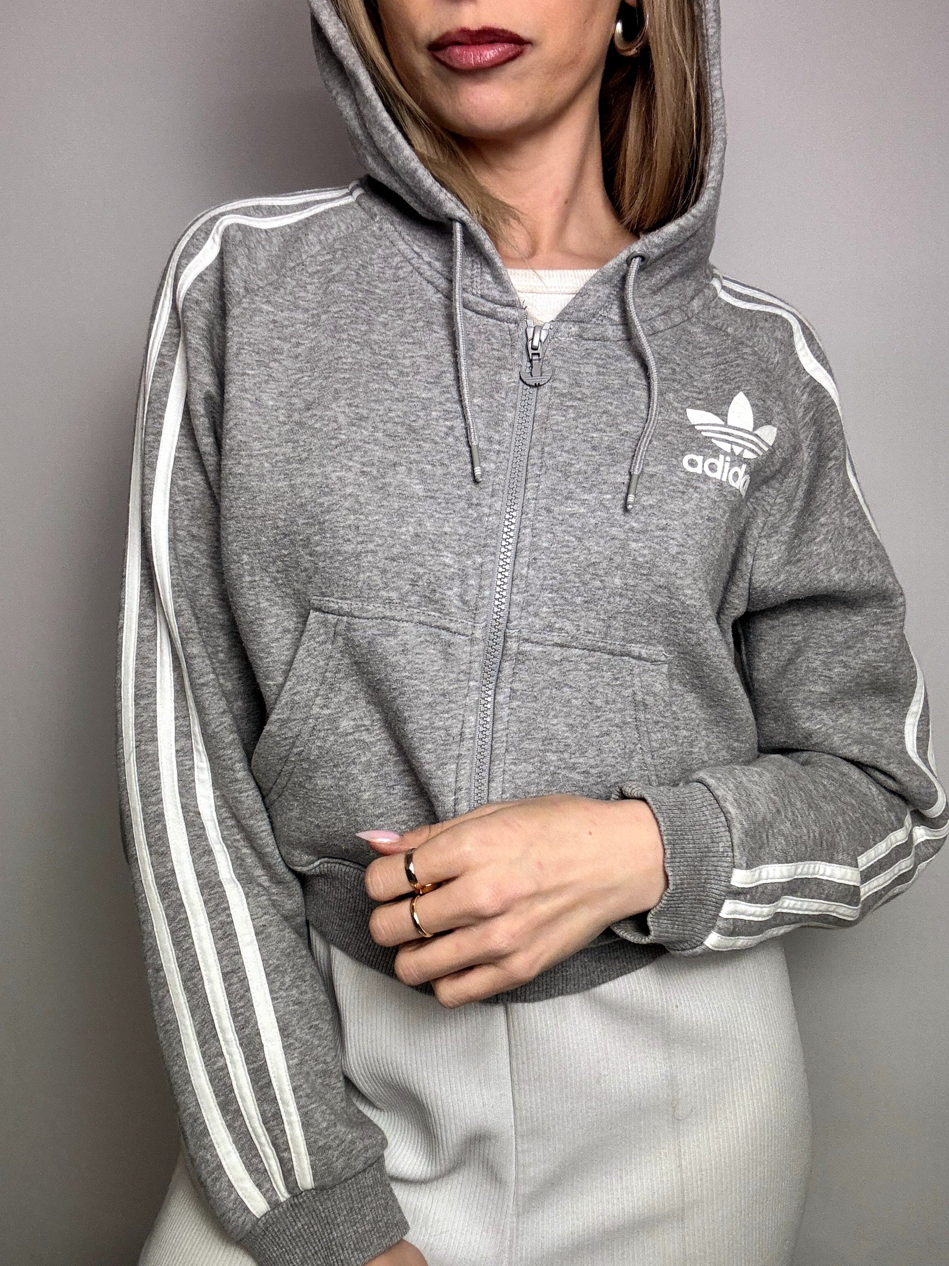 ADIDAS L/XL Vintage Graue kurze Kapuzenjacke