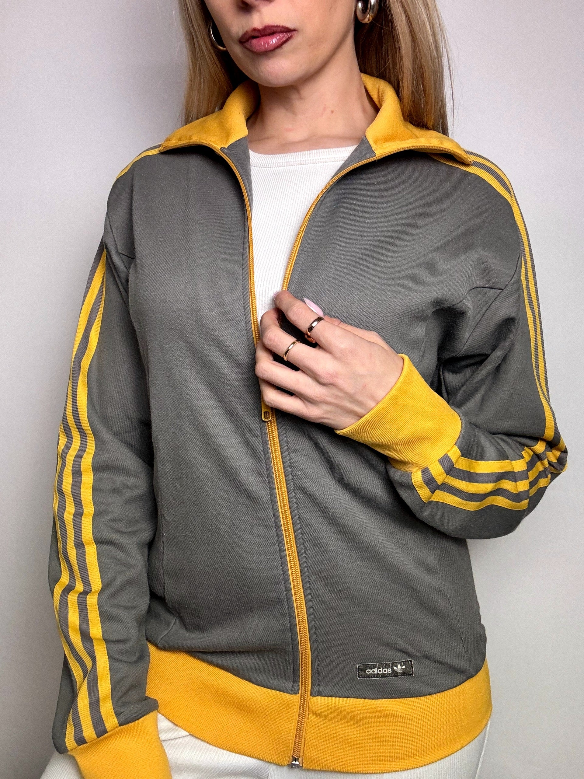 Jacket fittée grise et jaune ADIDAS M vintage