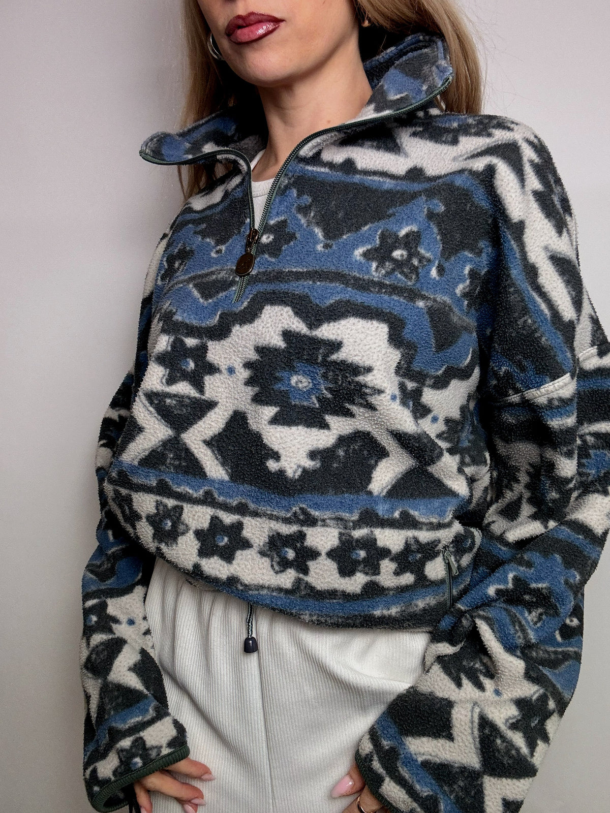 Vintage XL Blue Graphic Thick Fleece