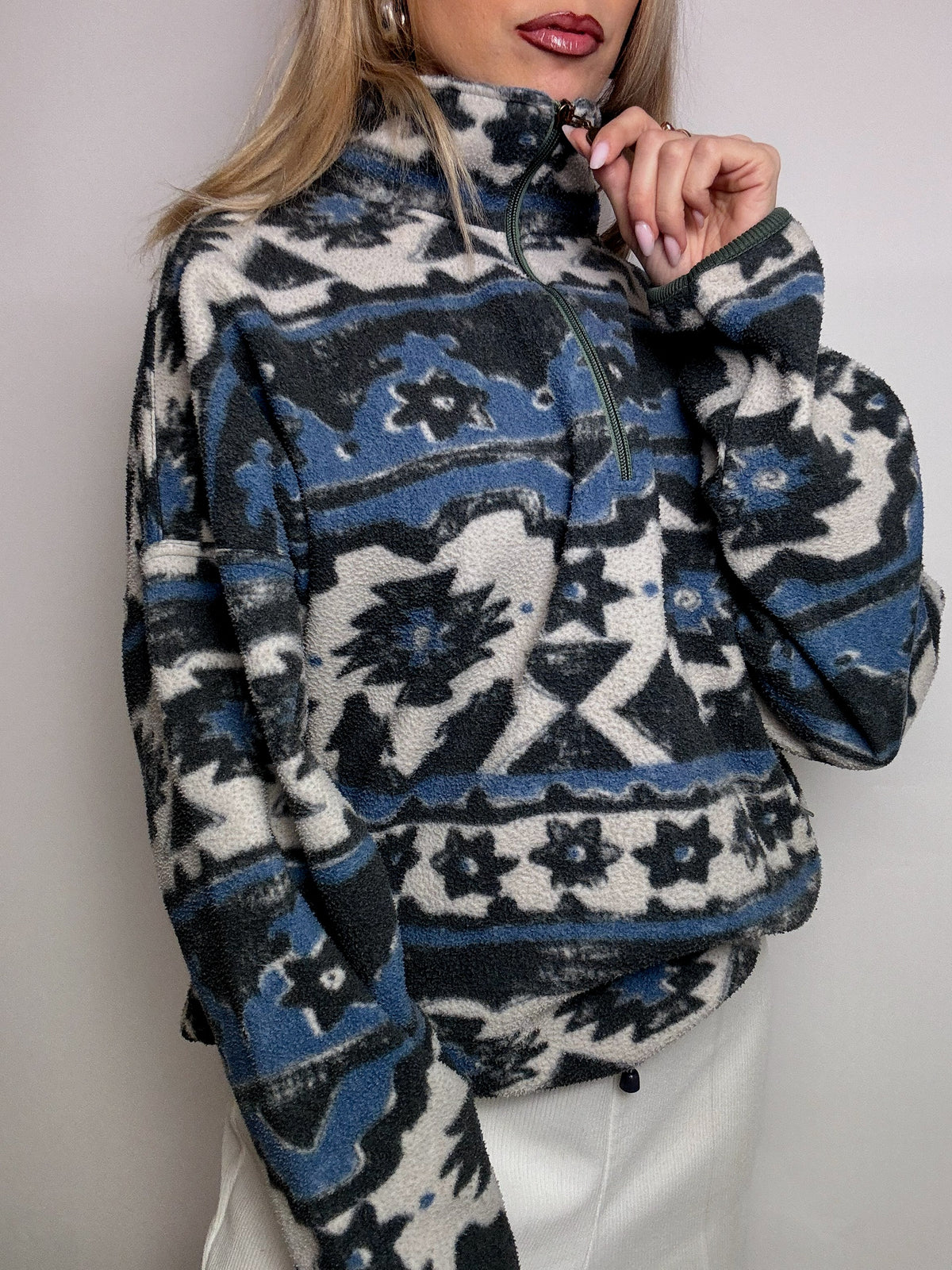 Vintage XL Blue Graphic Thick Fleece