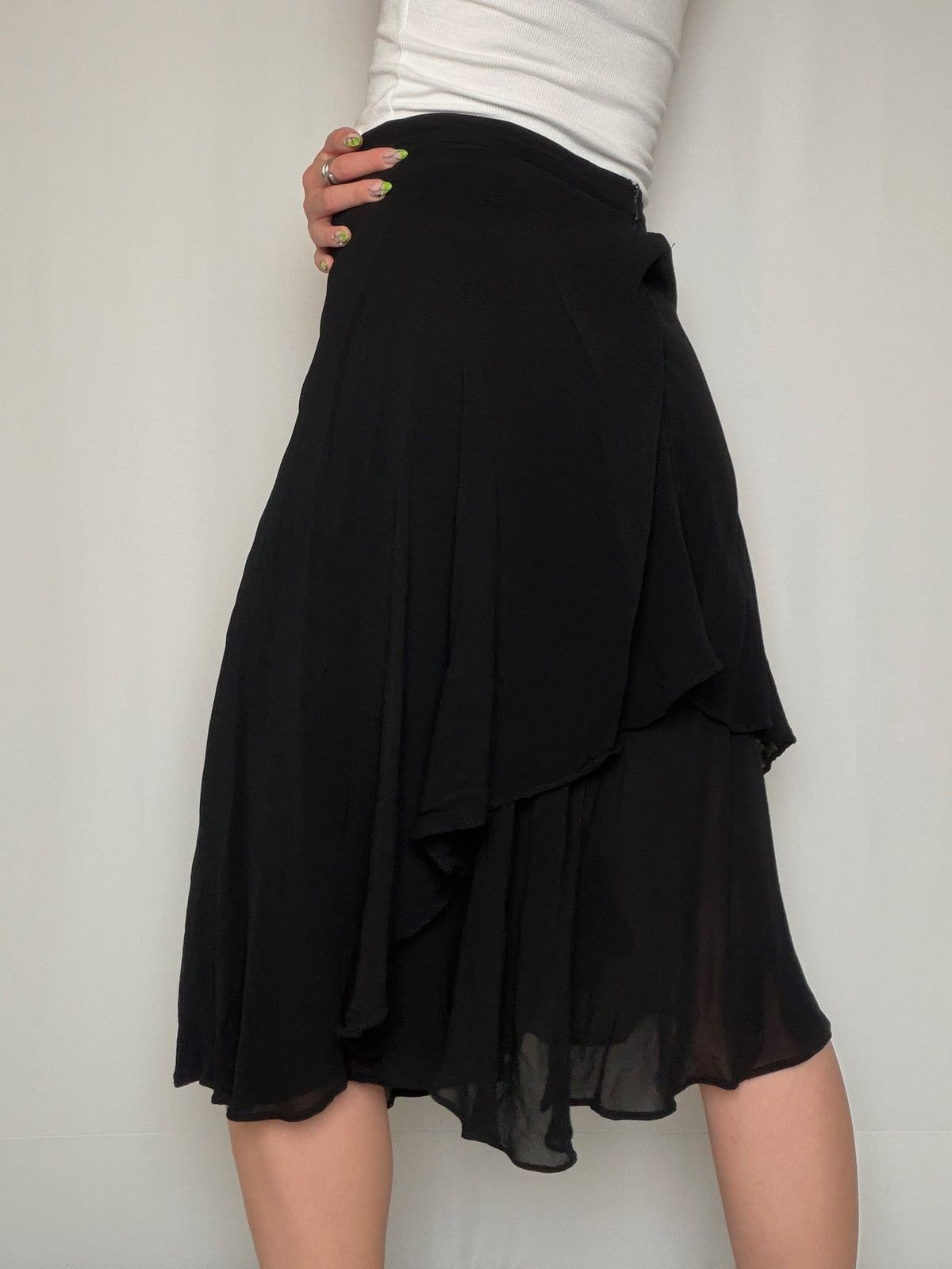 Vintage black leather shoulder bag