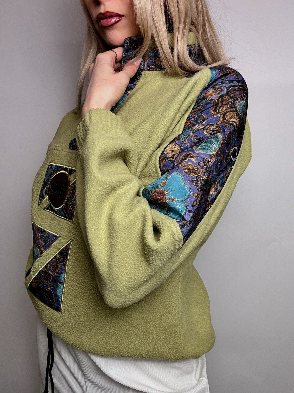 Vintage XL Khaki Graphic Detail Fleece