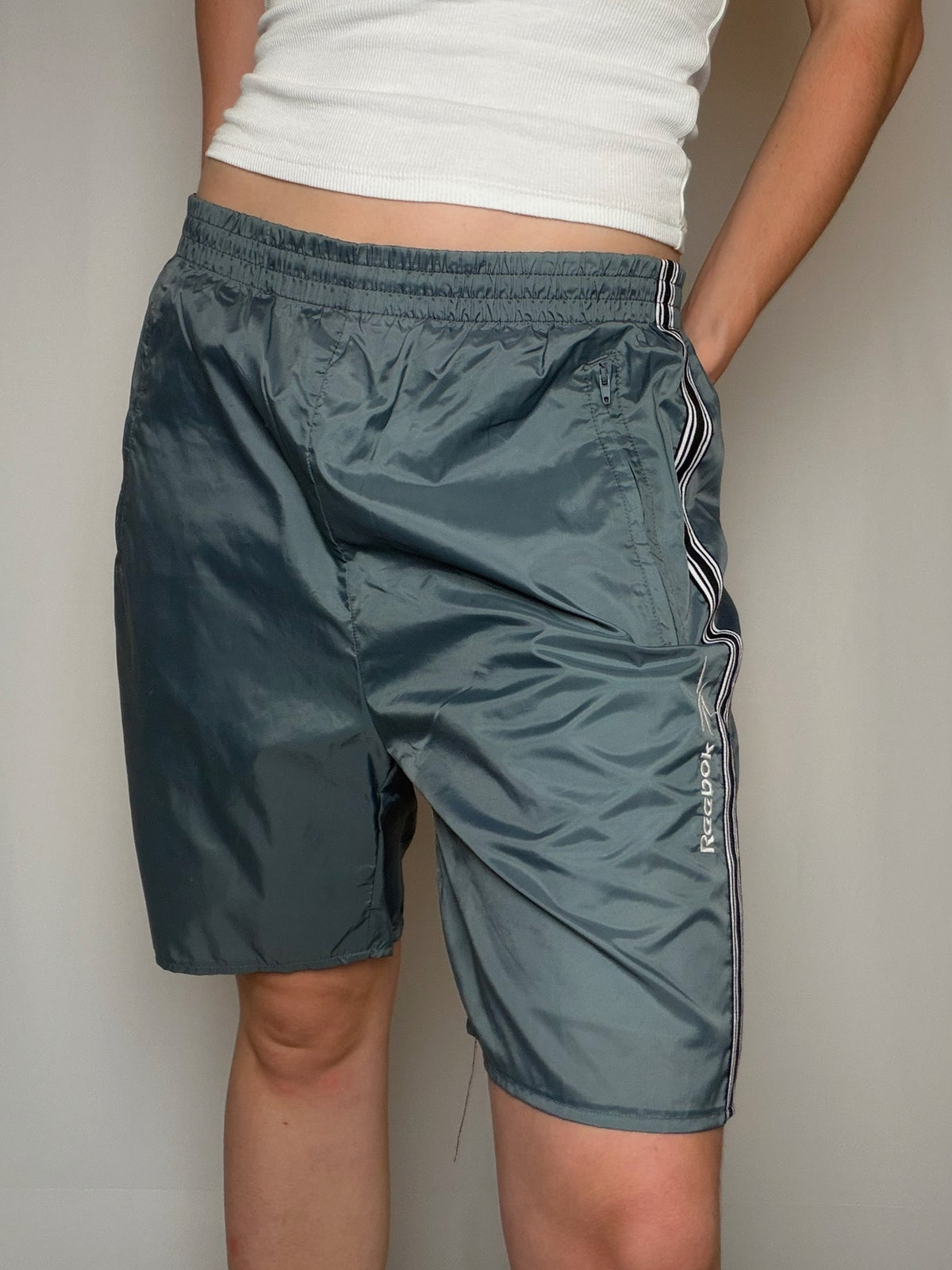 Short de sport gris Reebok M vintage