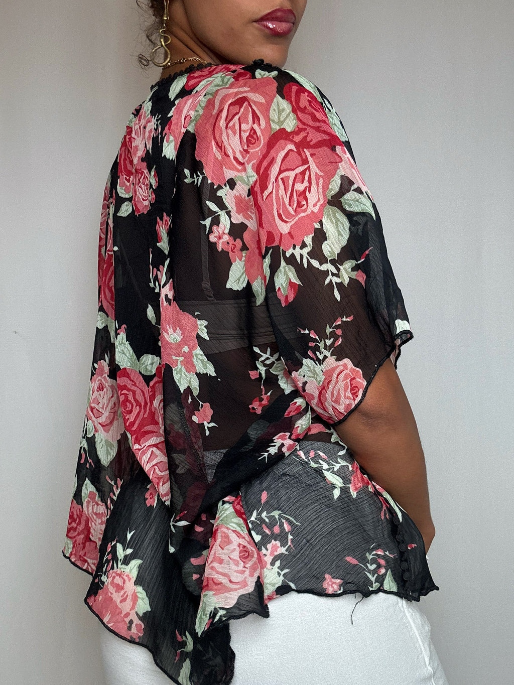 Blouse noire fleuri S vintage