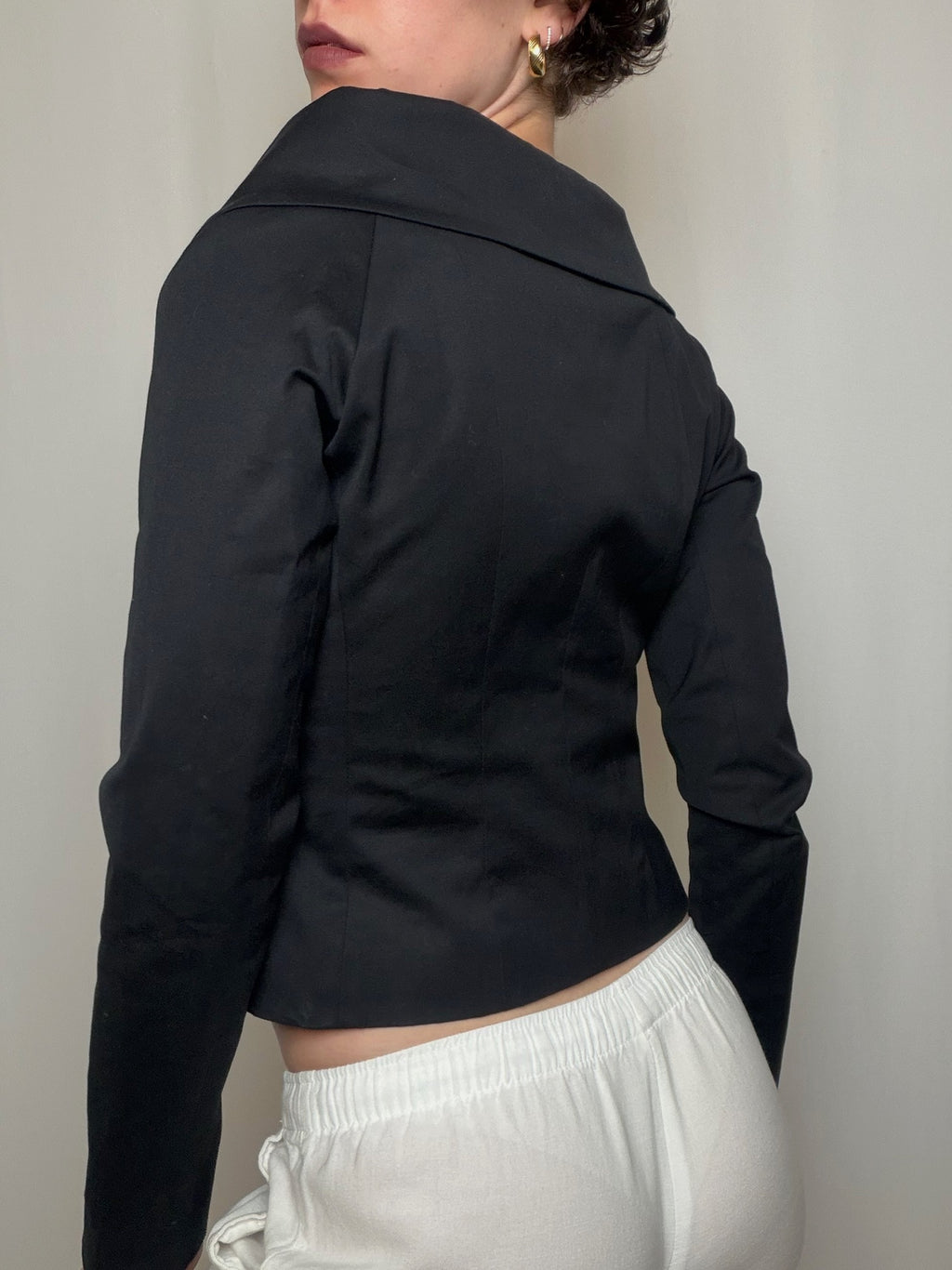 Vintage black leather shoulder bag