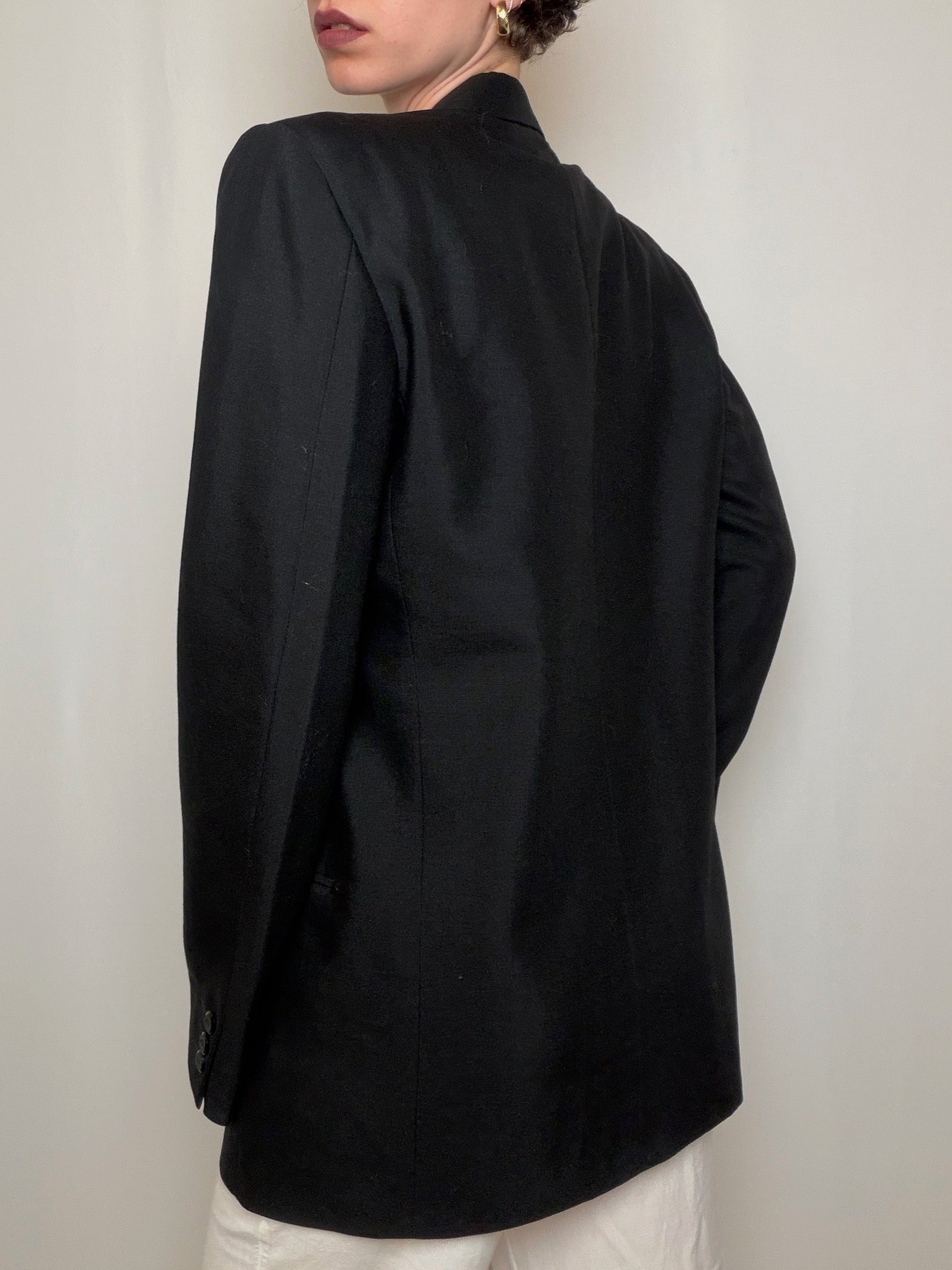 Vintage black leather shoulder bag