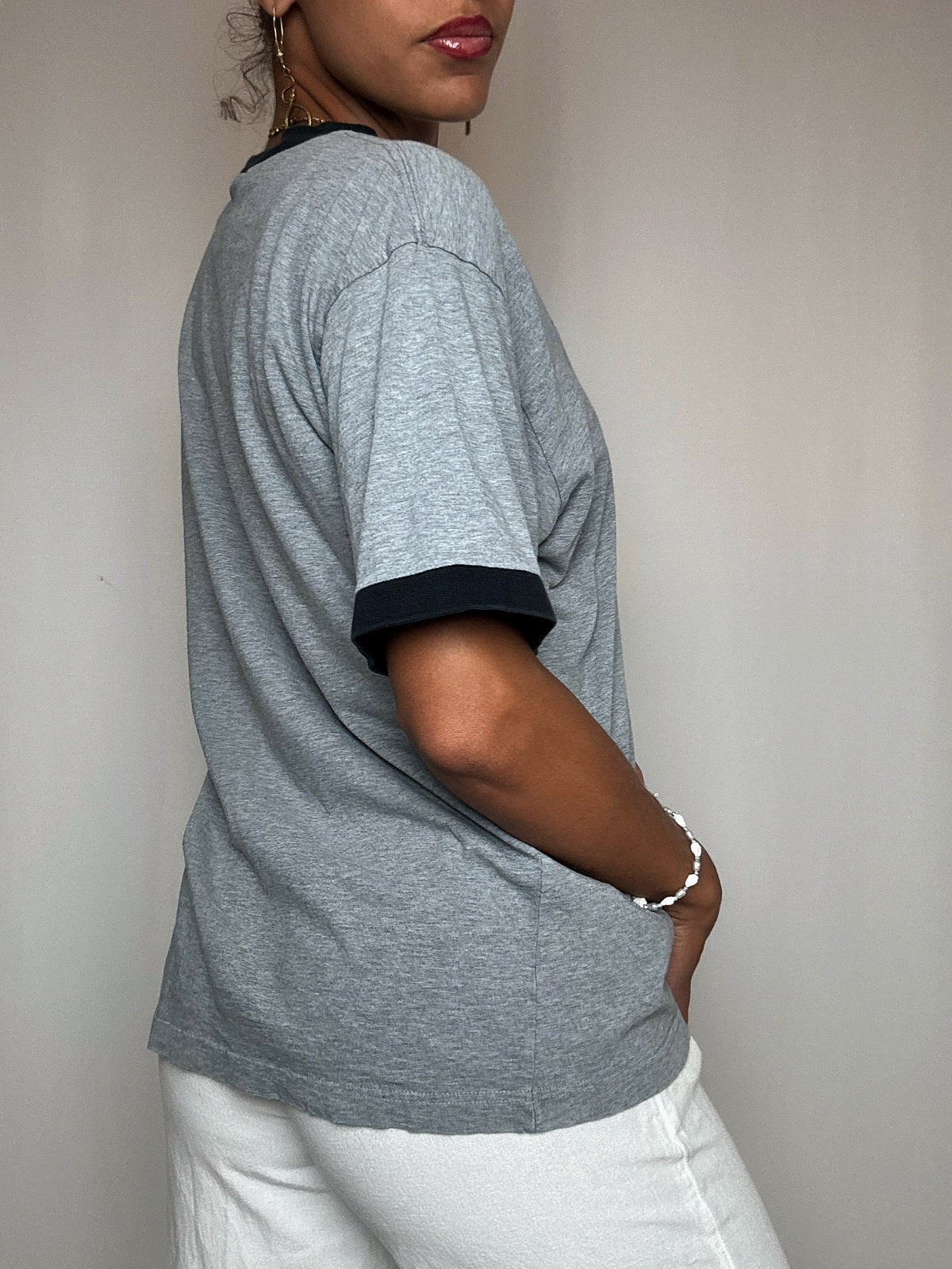 T-shirt gris col noir Carhartt M vintage